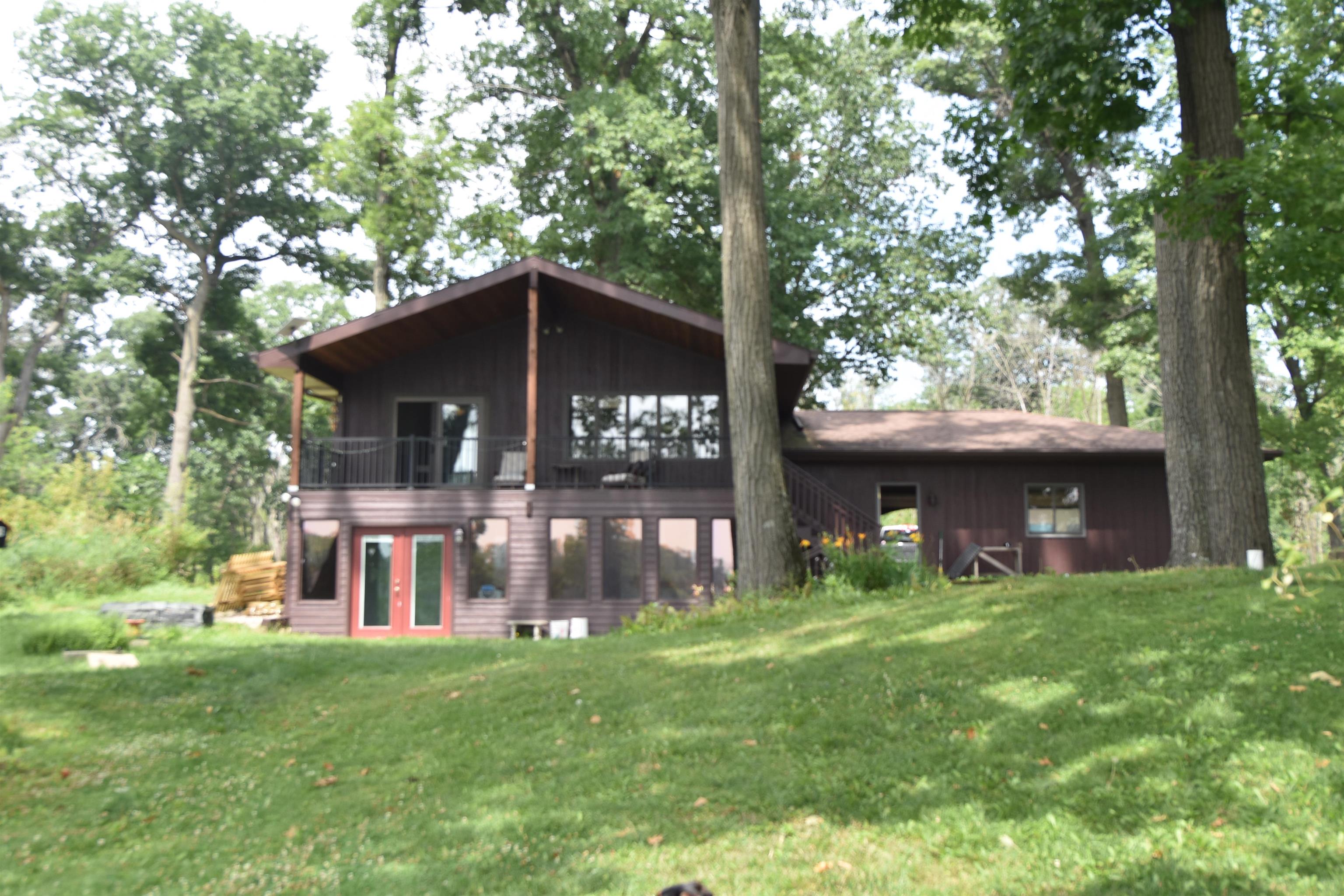 W793 Oak Shore Drive Property Photo 1
