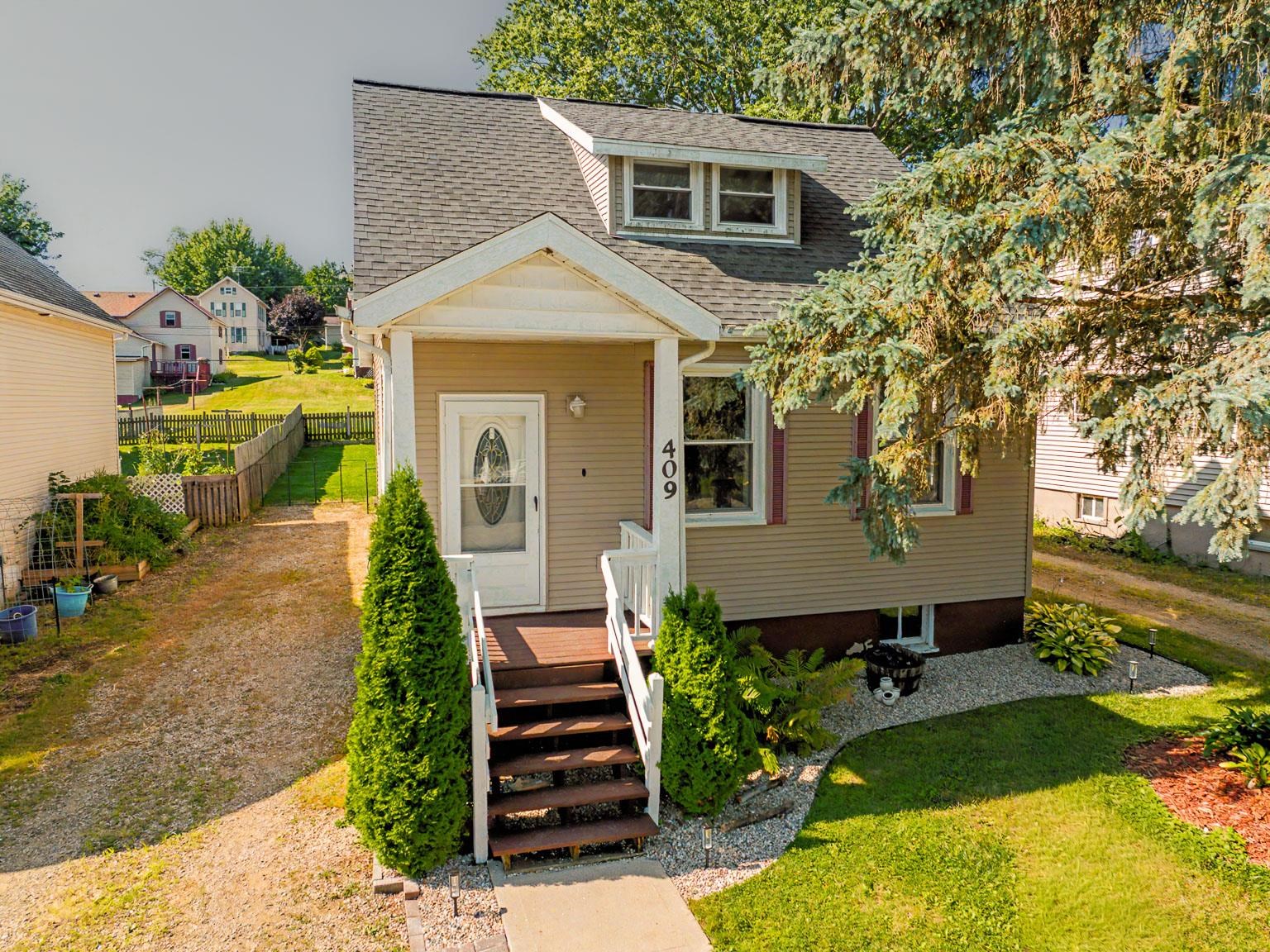 409 4th Avenue Property Photo 1