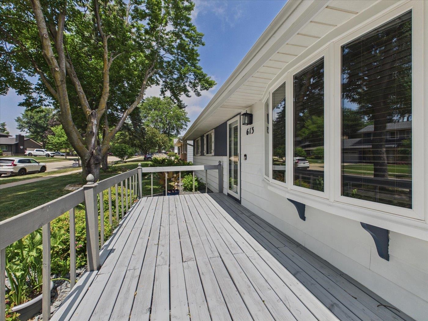 613 Whitehall Drive Property Photo 1