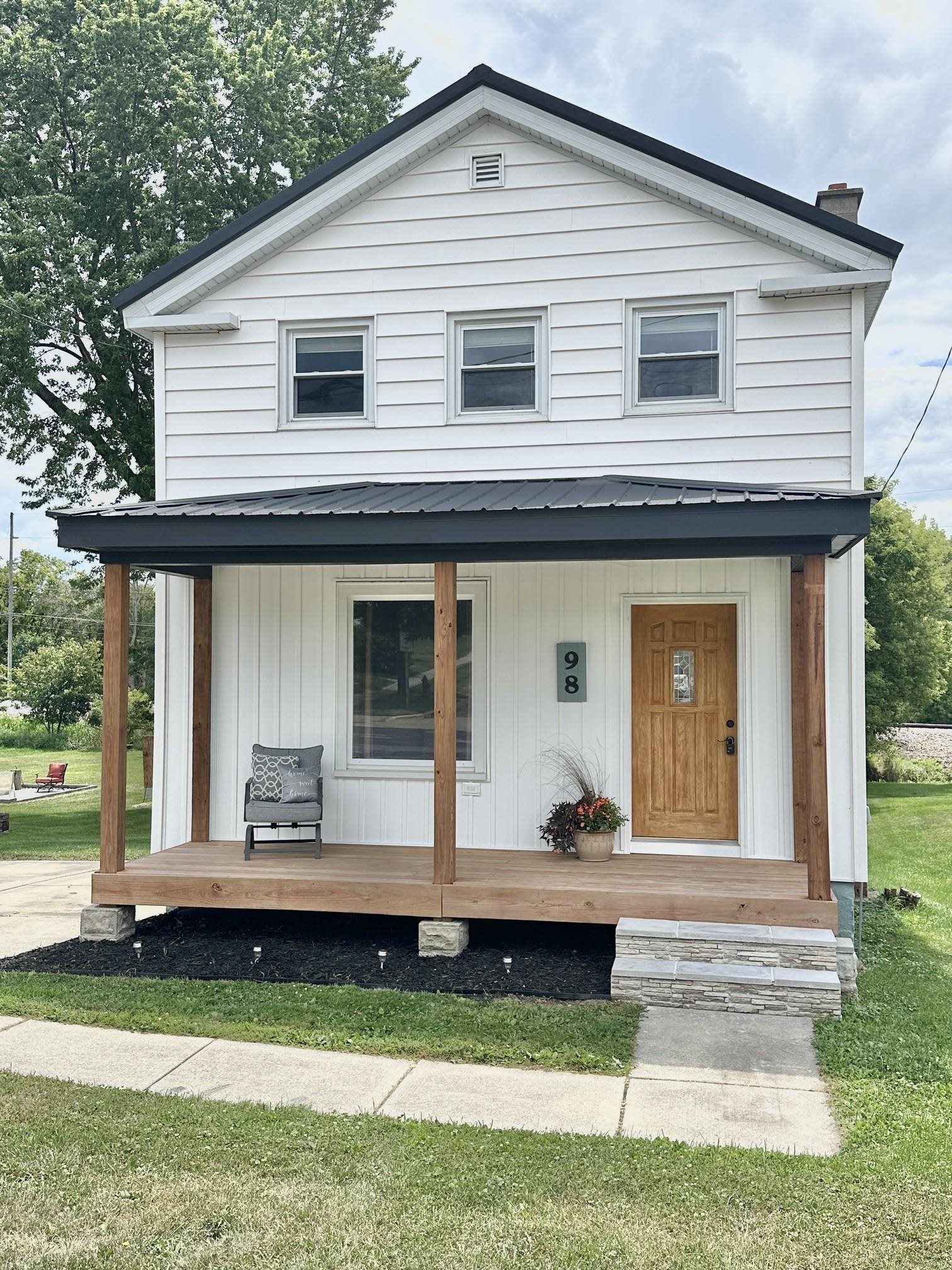 98 E Commerce Street Property Photo 1