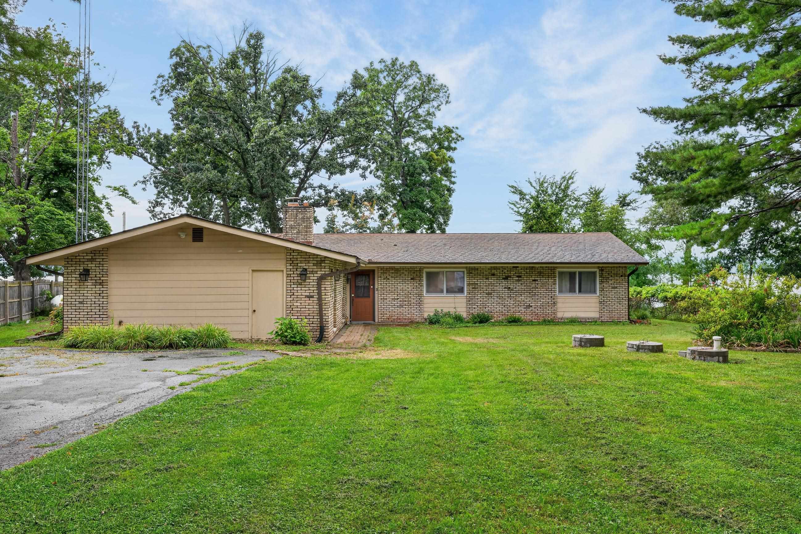 125 Golden Drive Property Photo 1