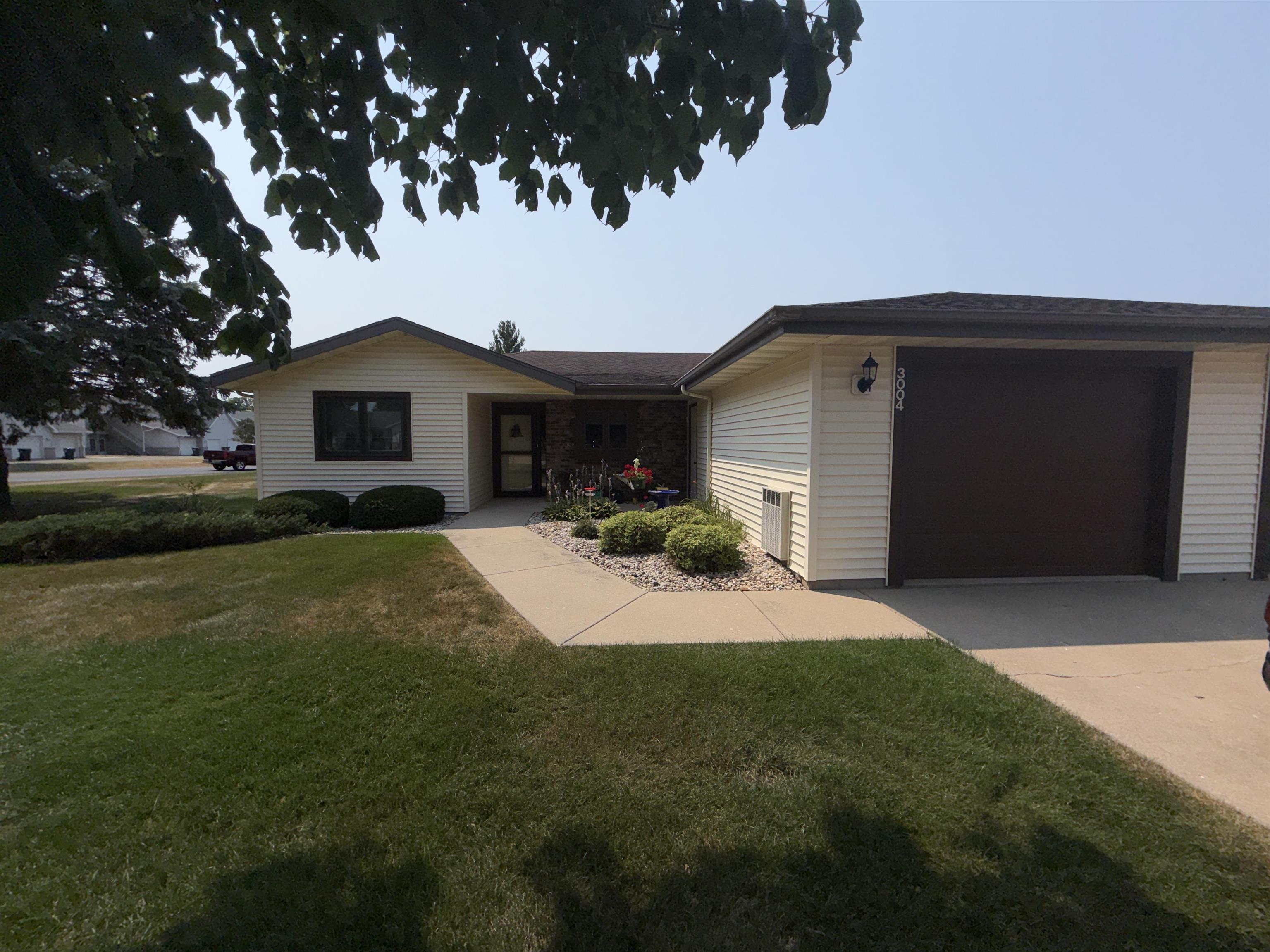 3004 S Petunia Lane Property Photo 1
