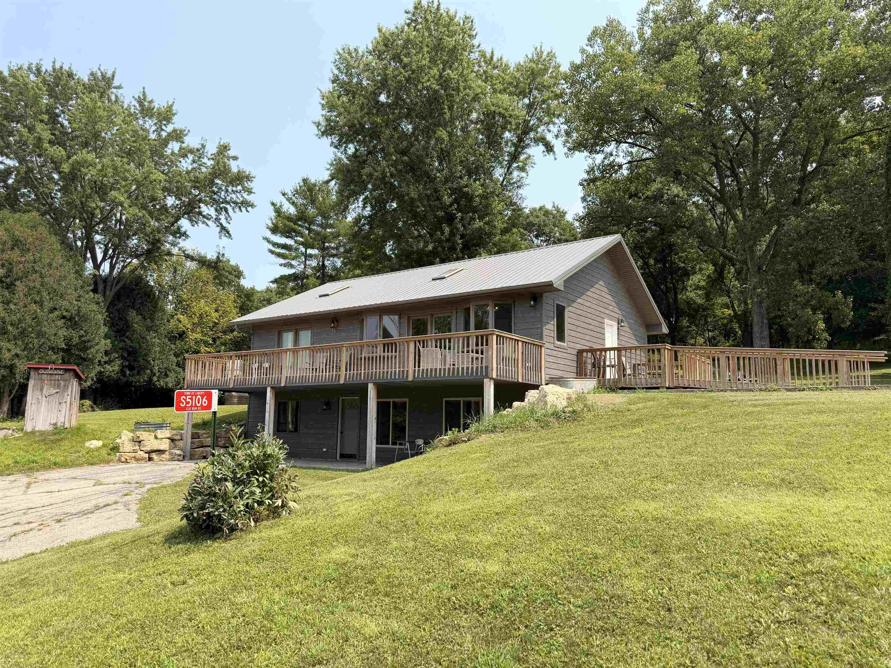 S5106 Elk Run Road Property Photo 1