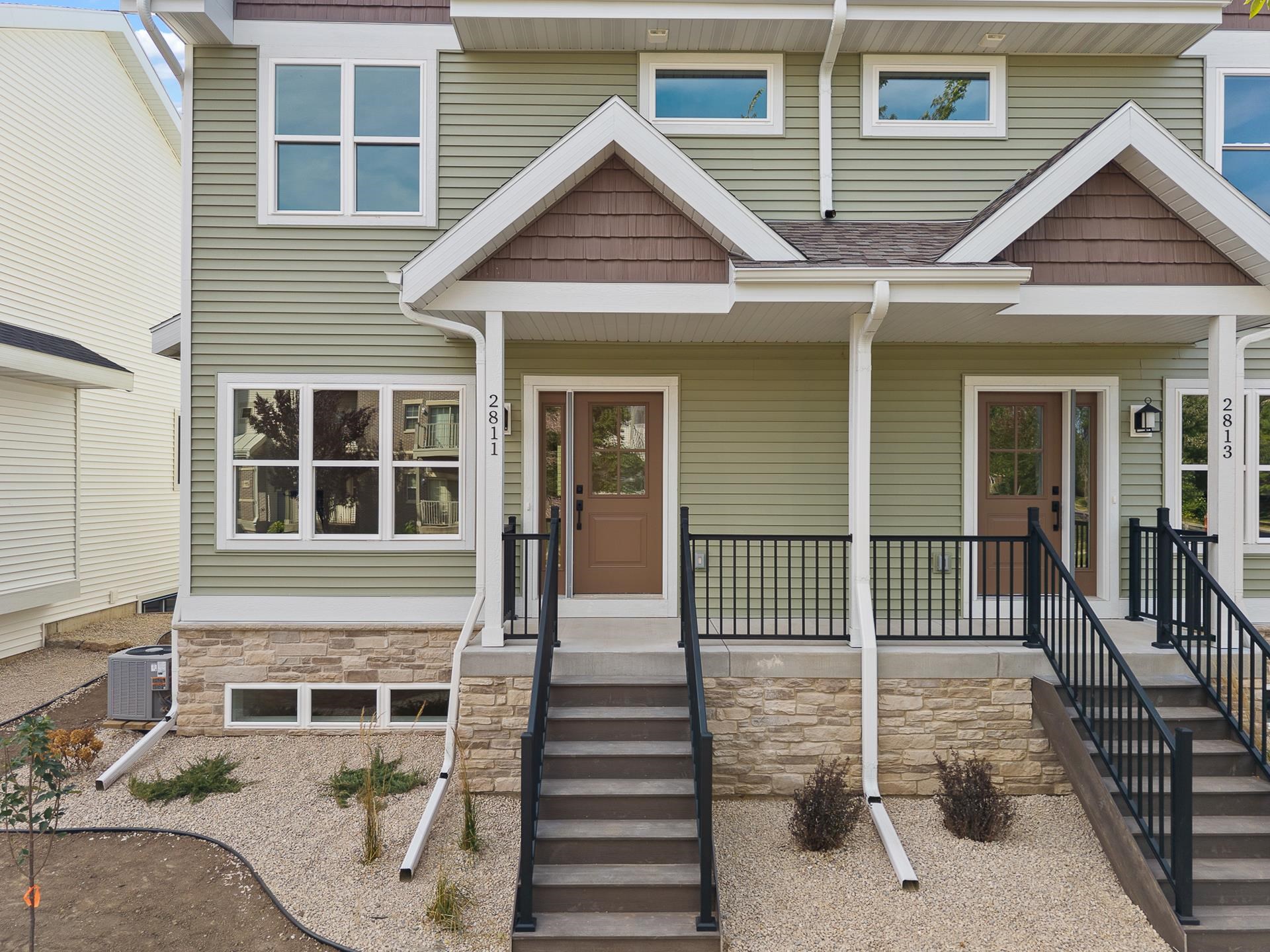 2811 Crinkle Root Drive Property Photo 1