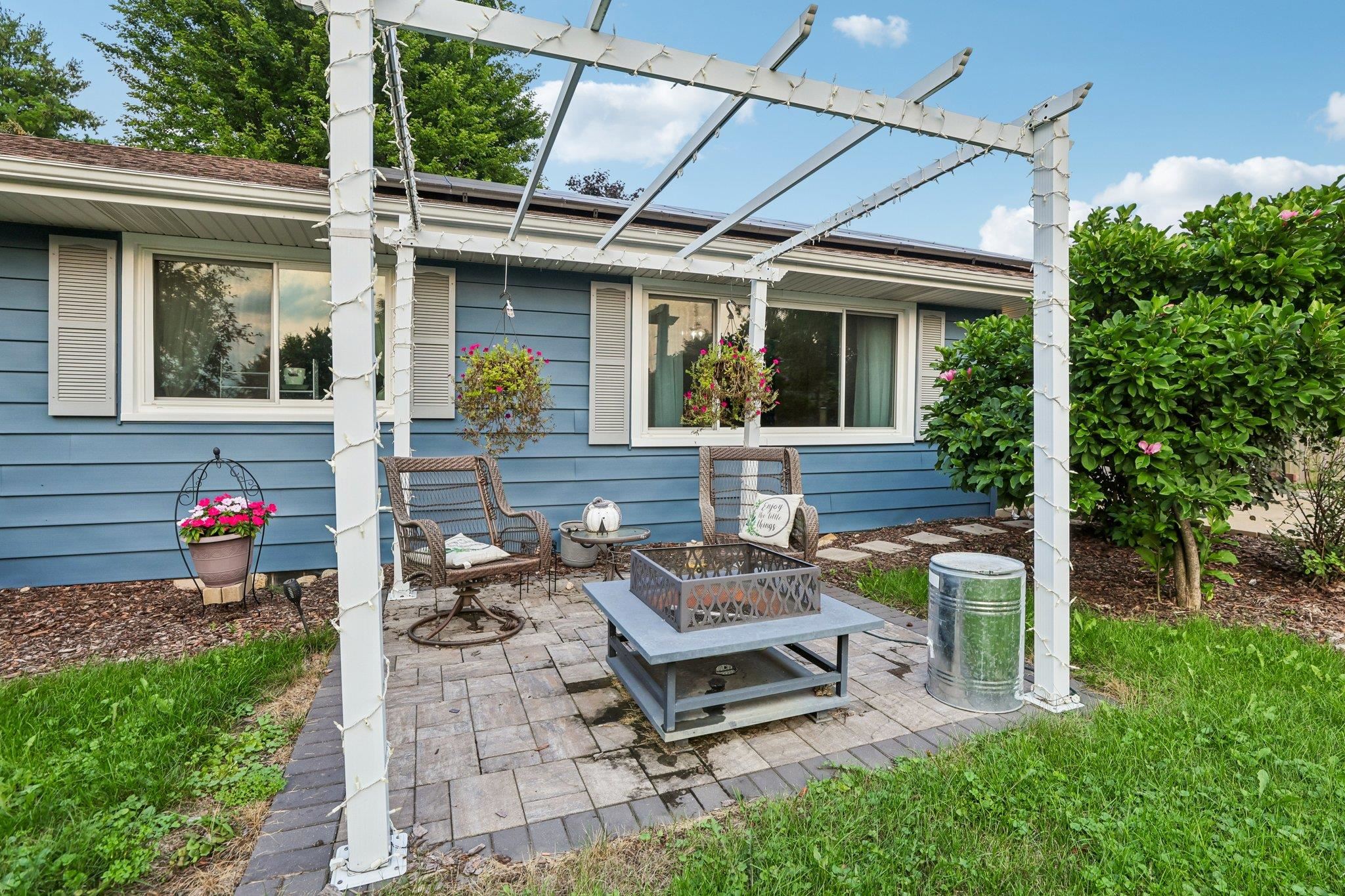 713 Taft Street Property Photo 1