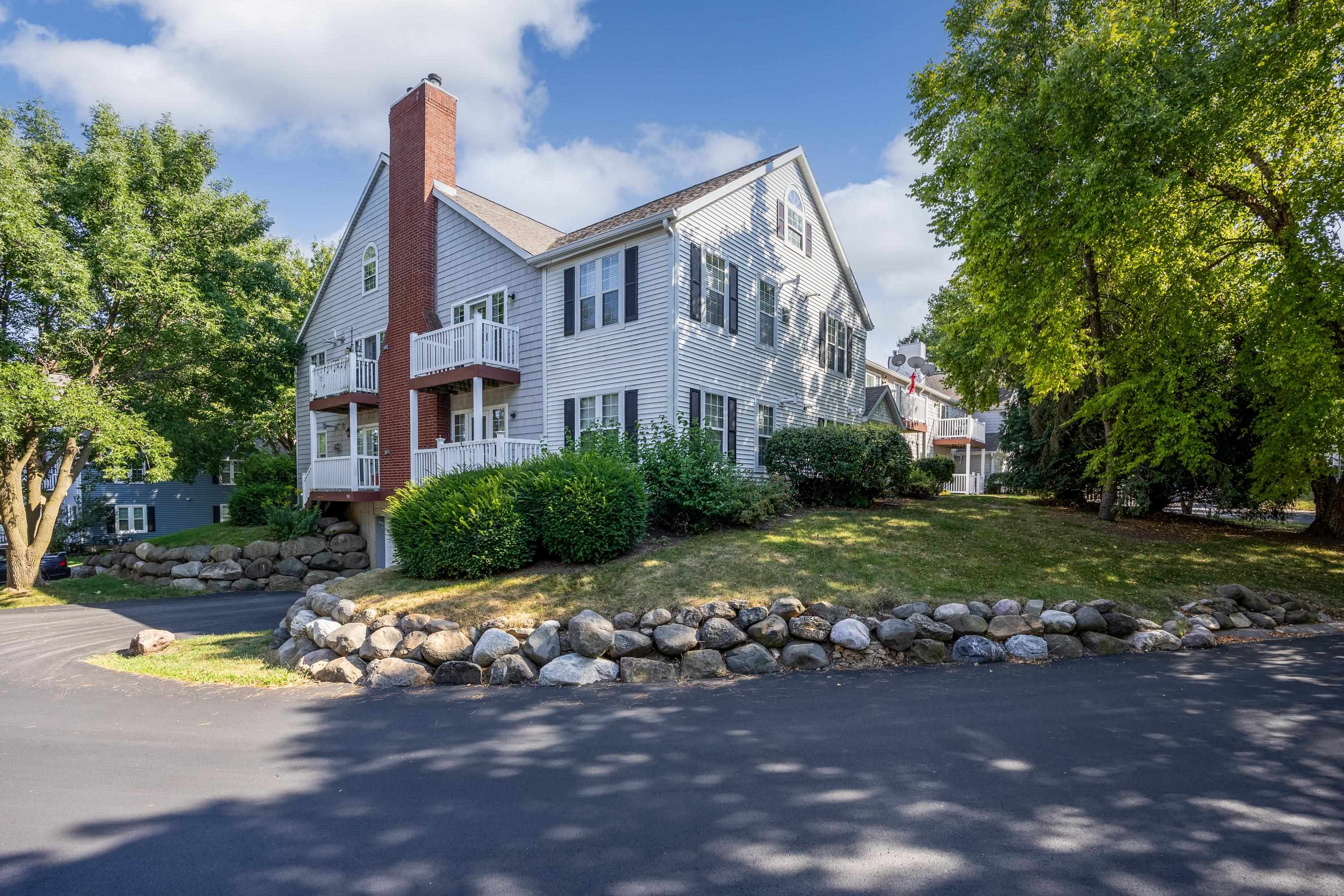 905 Harbor House Drive 4
