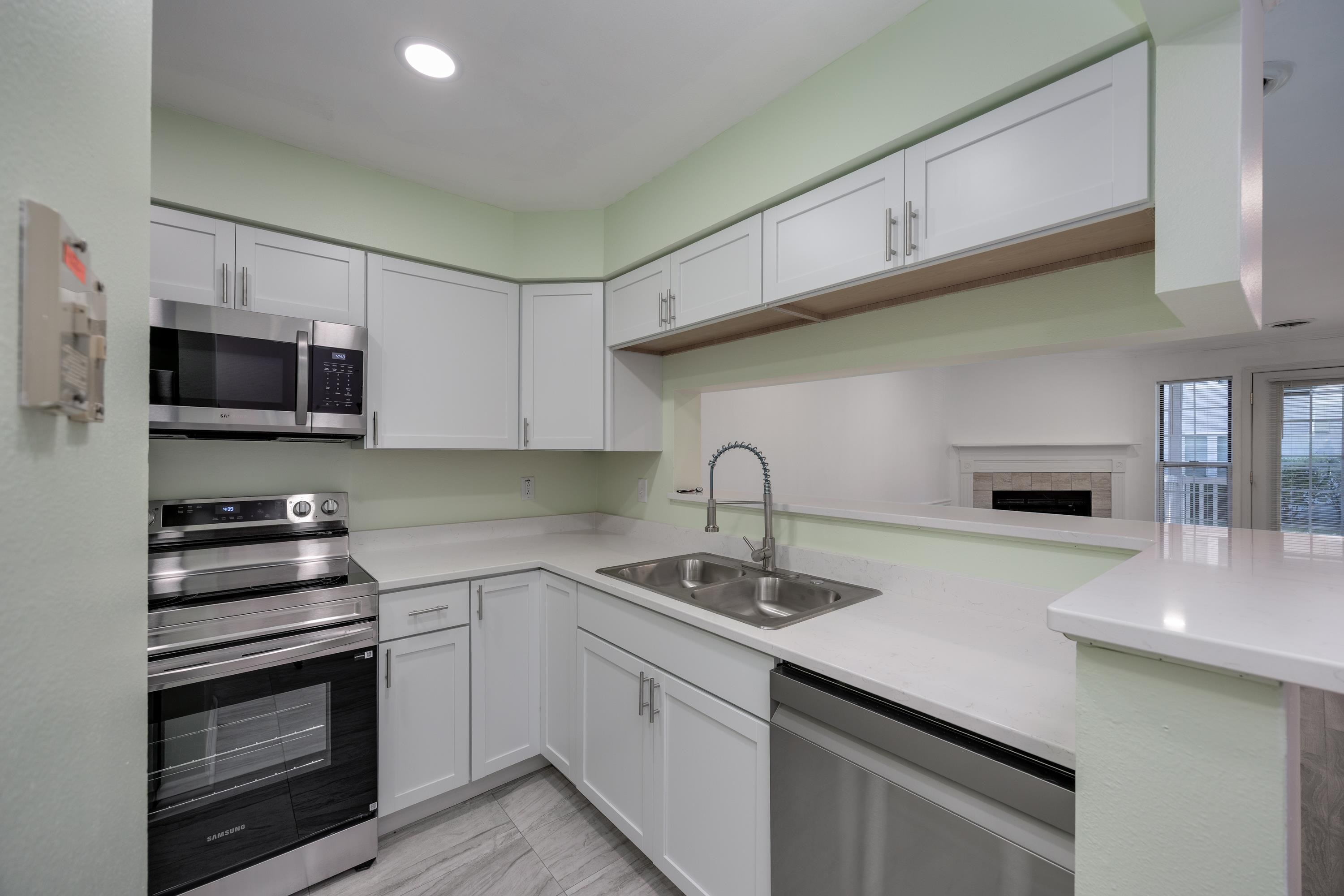 905 Harbor House Drive 4 Property Photo 1