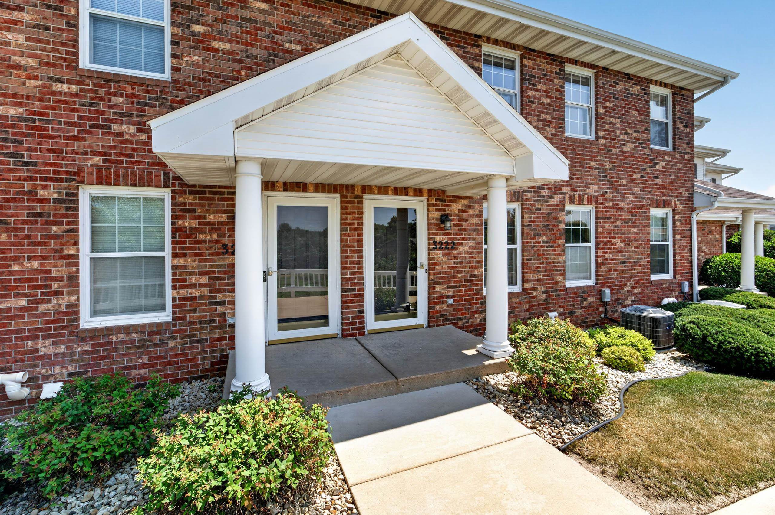 3222 Dorchester Way Property Photo 1