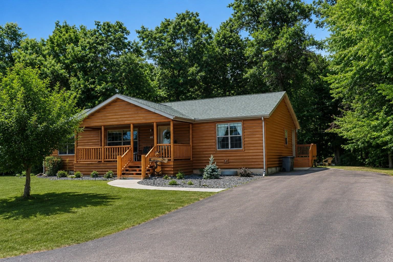 309 Oakbrook Drive Property Photo 1