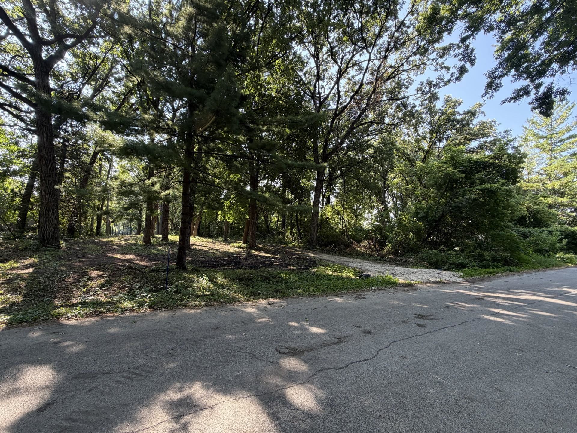N1926 River Oaks Road
