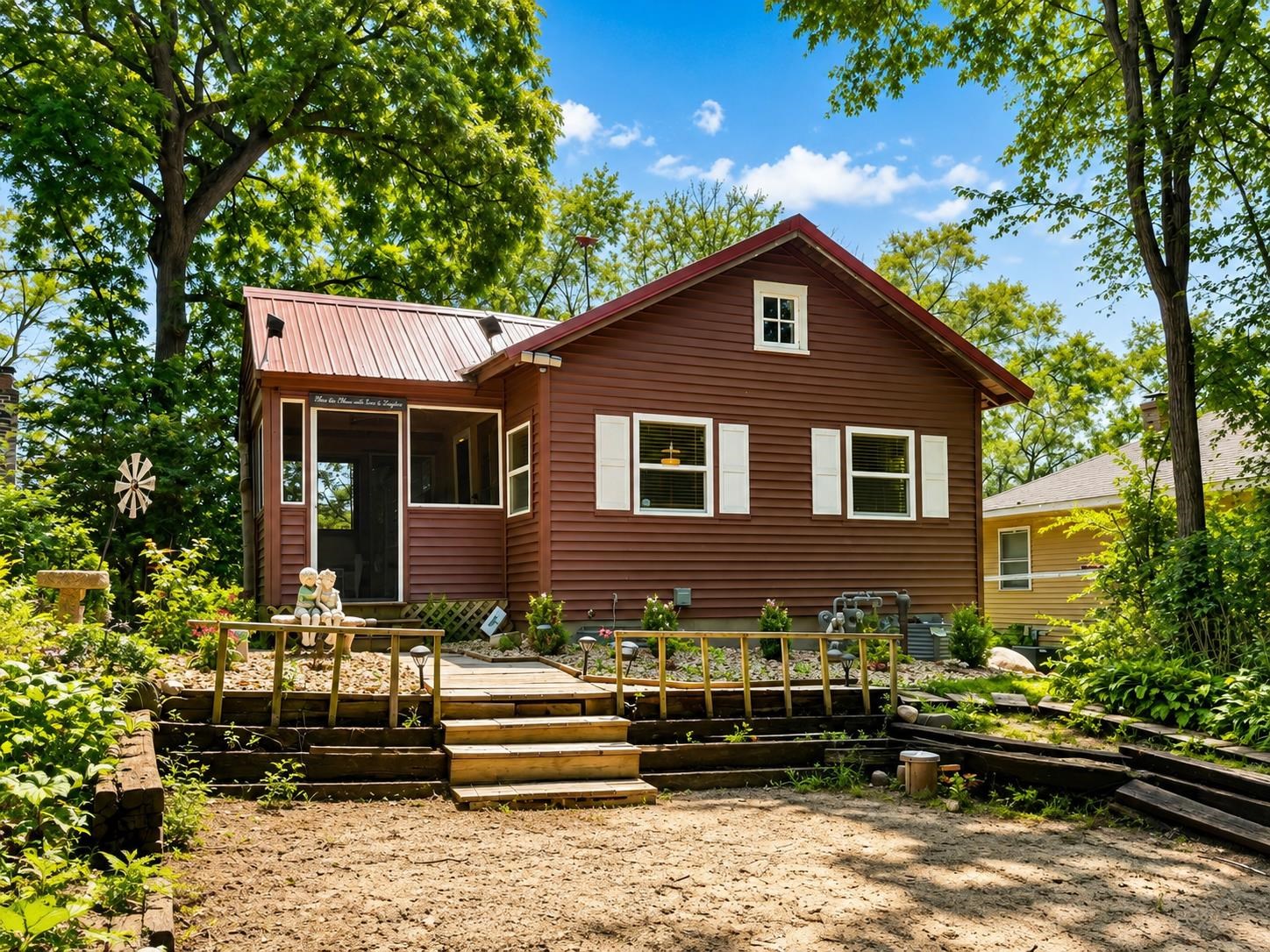 141 Lakeview Avenue Property Photo 1
