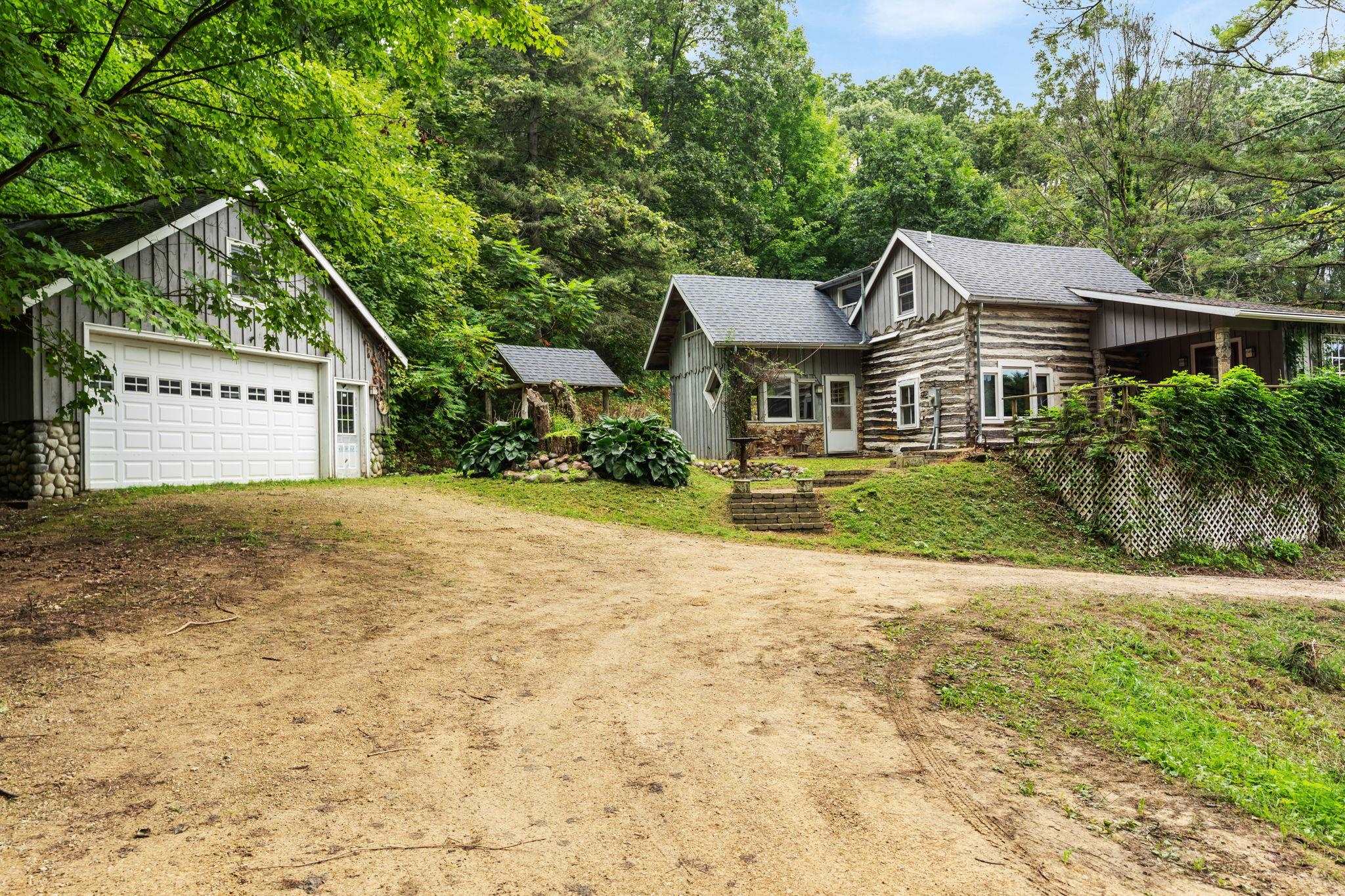 8237 Sweeney Road Property Photo 1