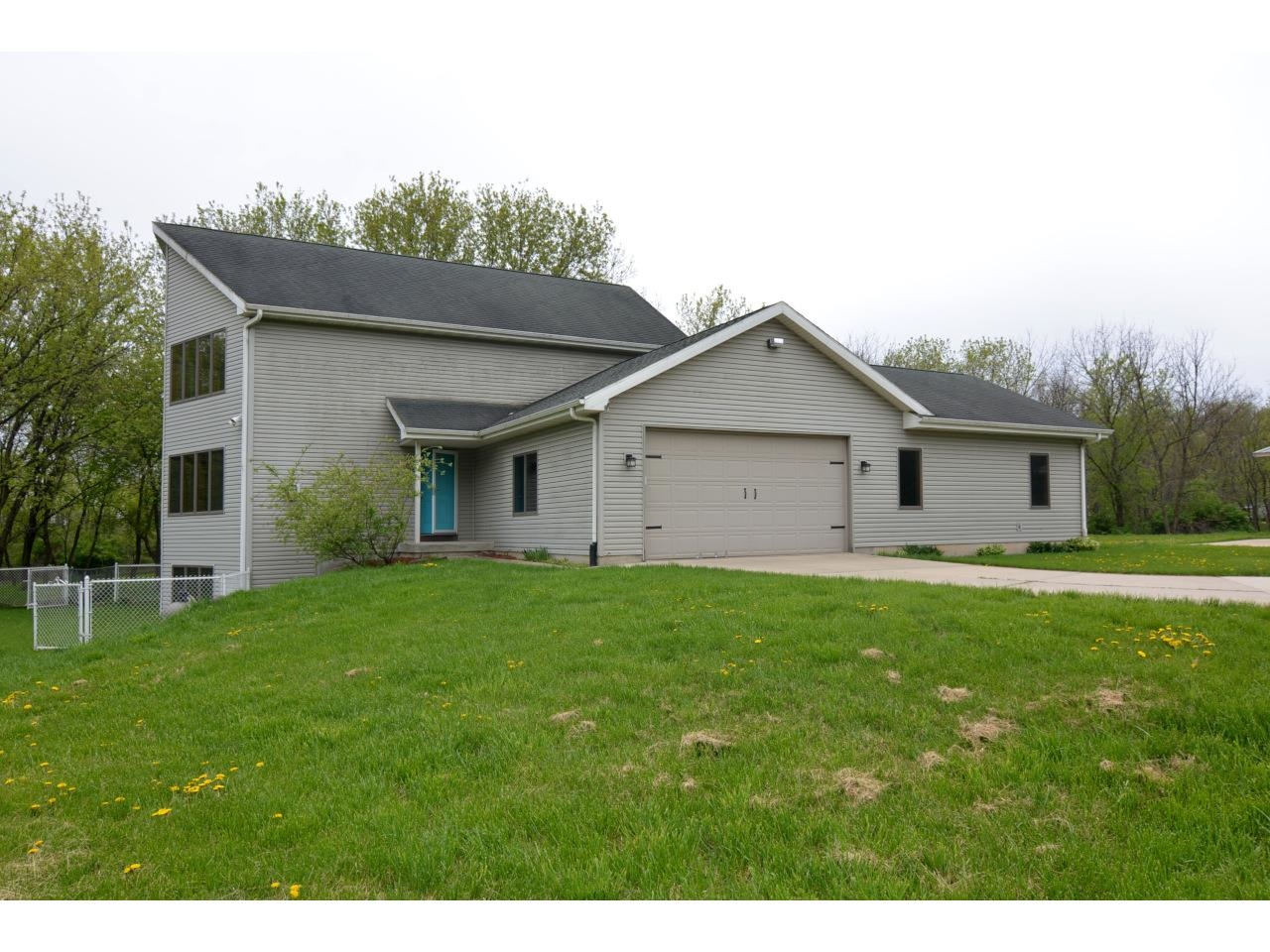 4805 Schneider Drive Property Photo 1