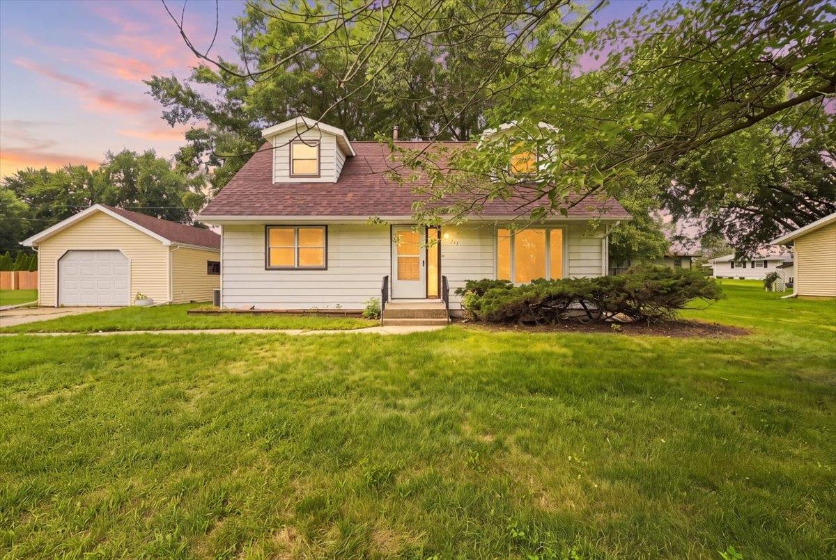 221 Mccormick Street Property Photo 1