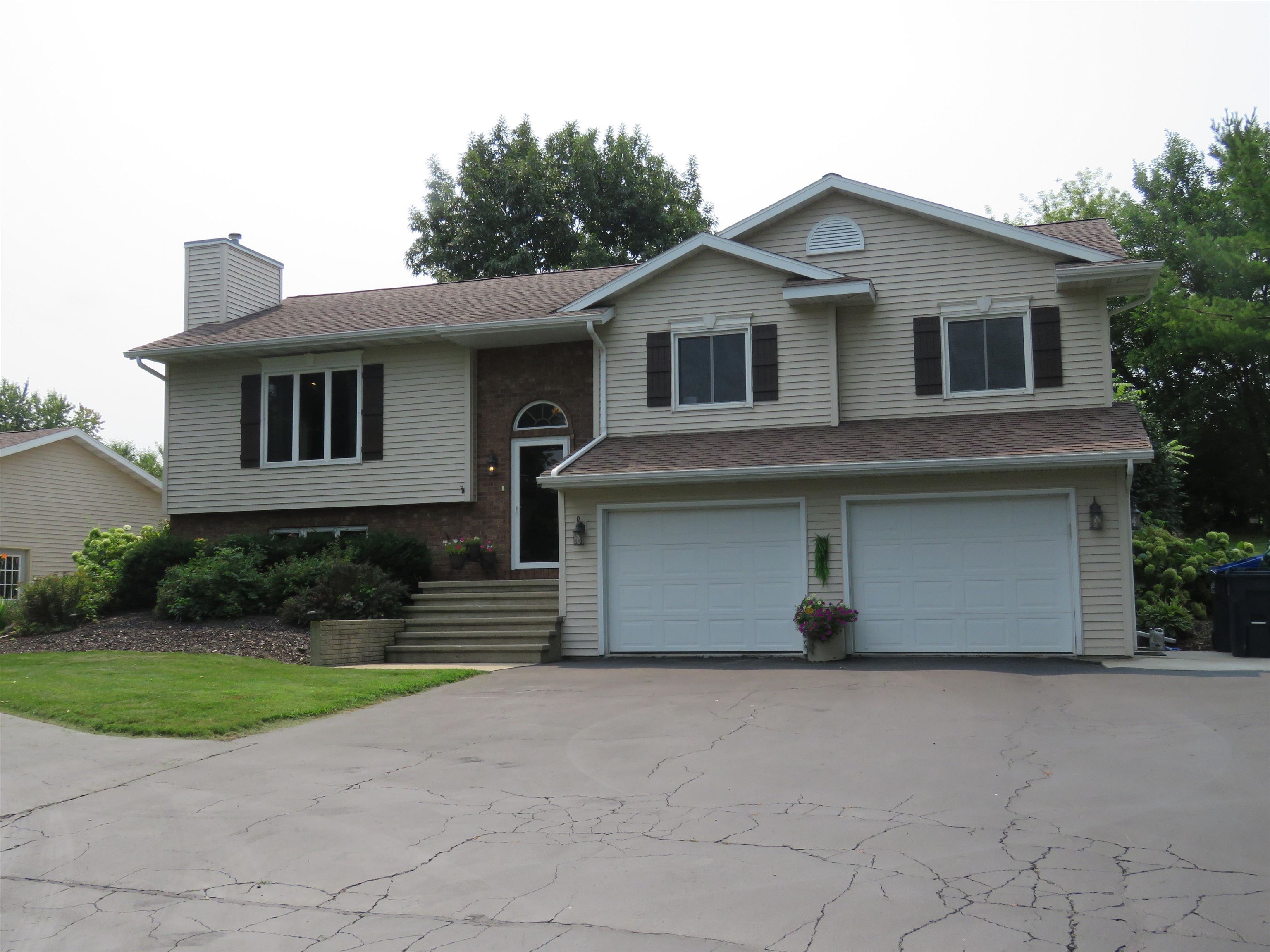 W8767 Niblick Road Property Photo 1