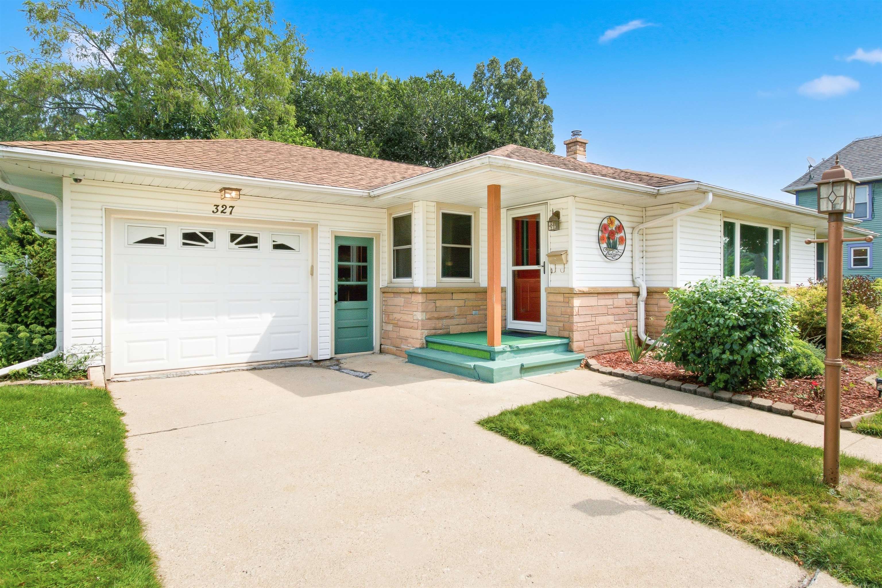 327 Water Street Property Photo 1