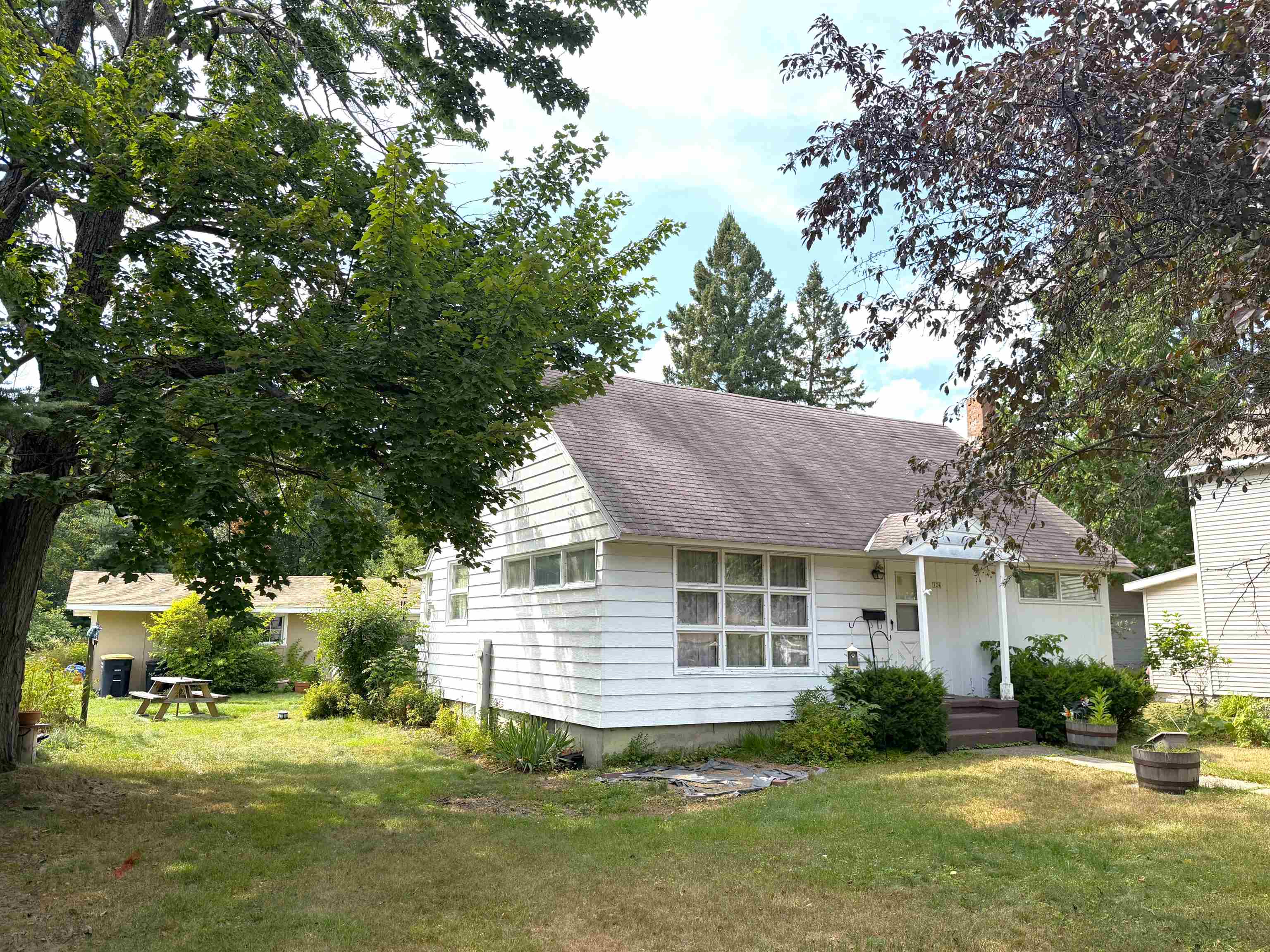 124 Highview Parkway Property Photo 1