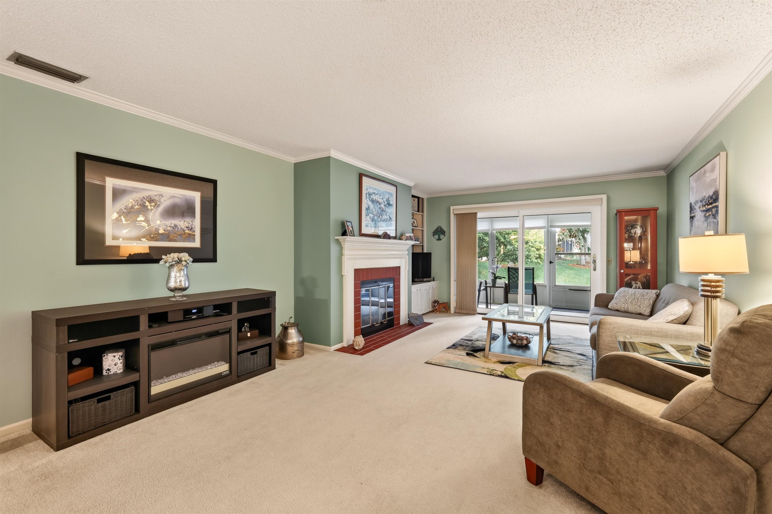 1522 Golf View Road D Property Photo 1