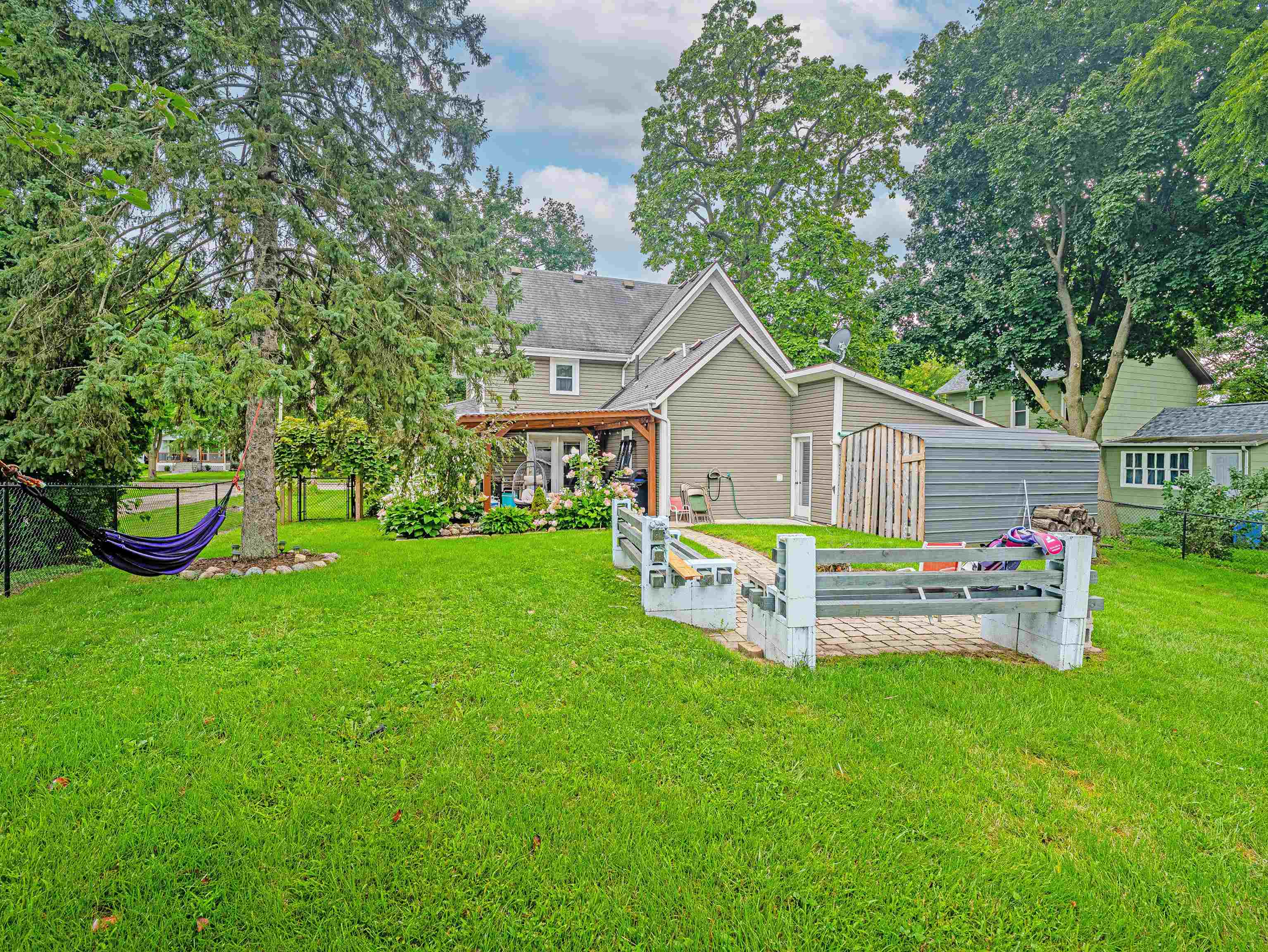 2030541 Property Photo 1