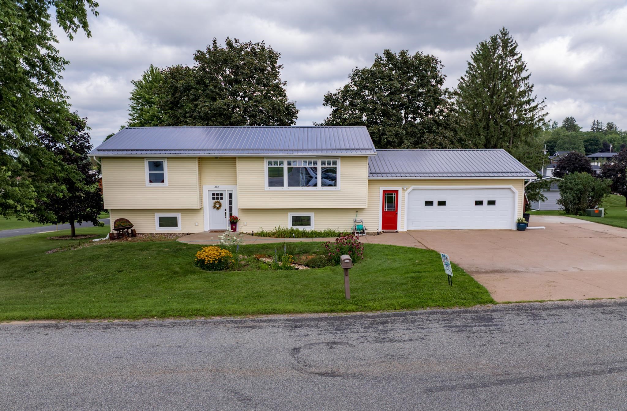 400 Highland Street Property Photo 1