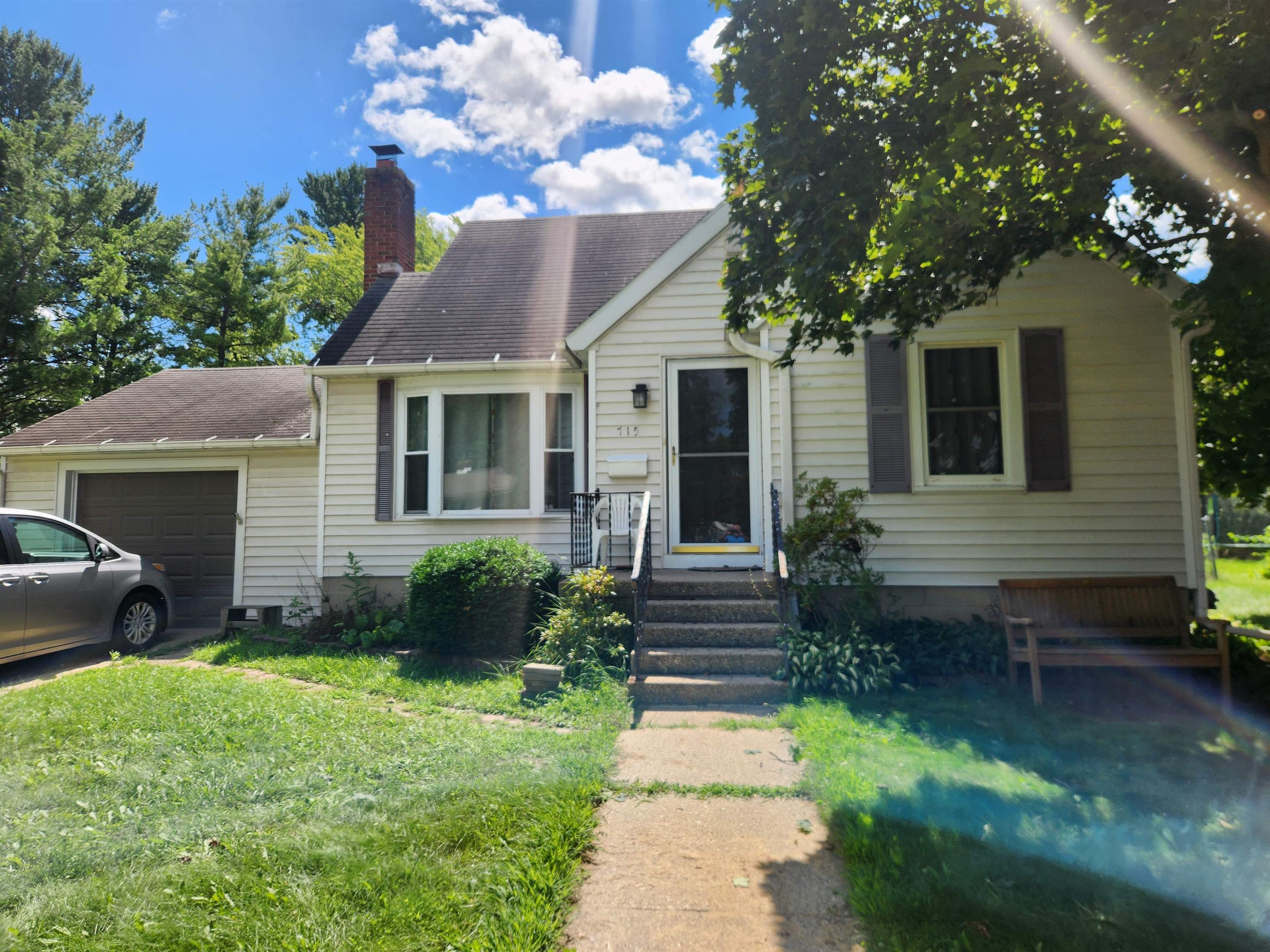 715 9th Avenue Property Photo 1