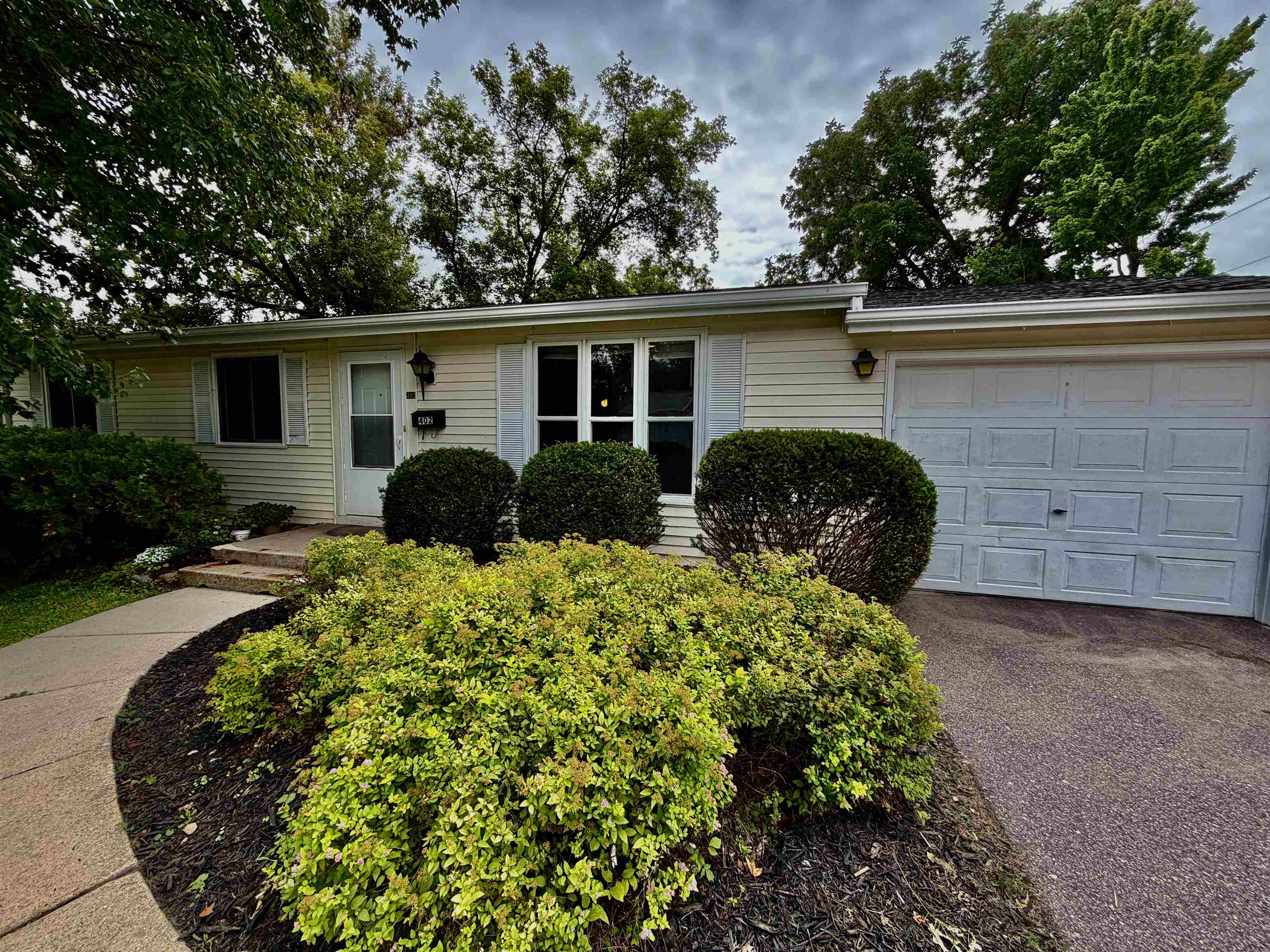 402 South Street Property Photo 1