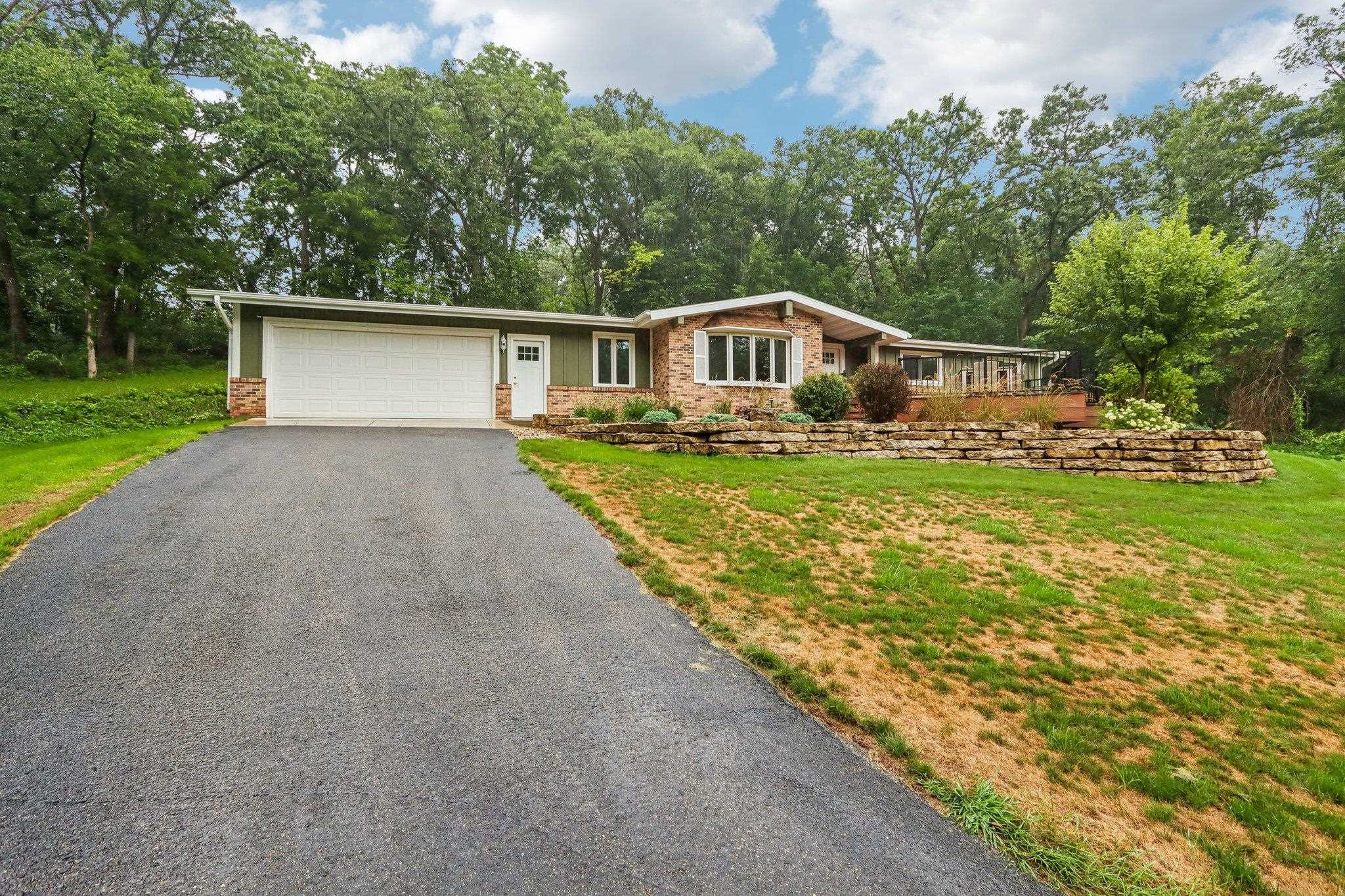 2486 County Highway E Property Photo 1