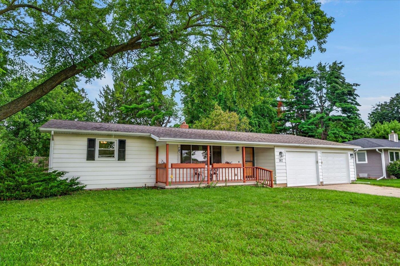 187 Sterling Drive Property Photo 1