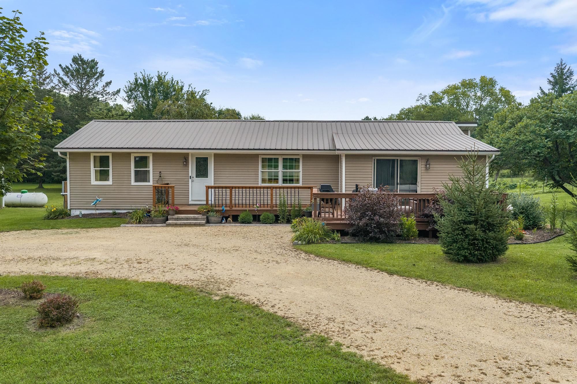 S2592 Schepp Road Property Photo 1