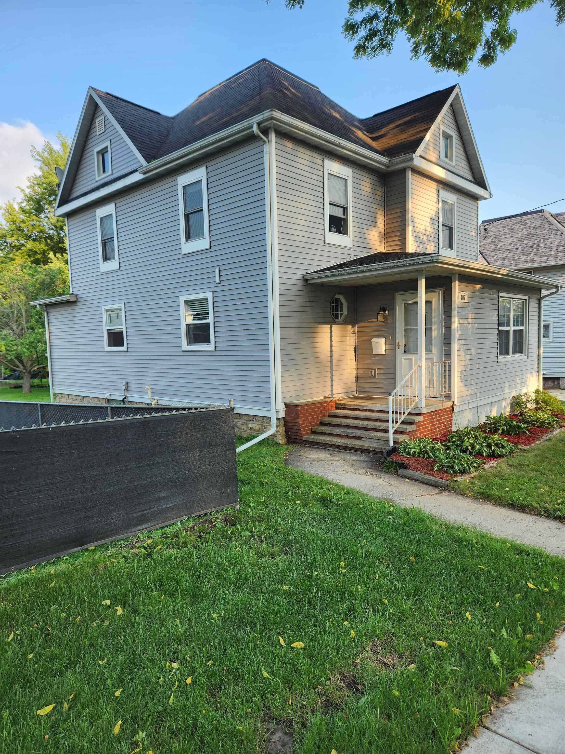 407 S Lincoln Avenue Property Photo 1