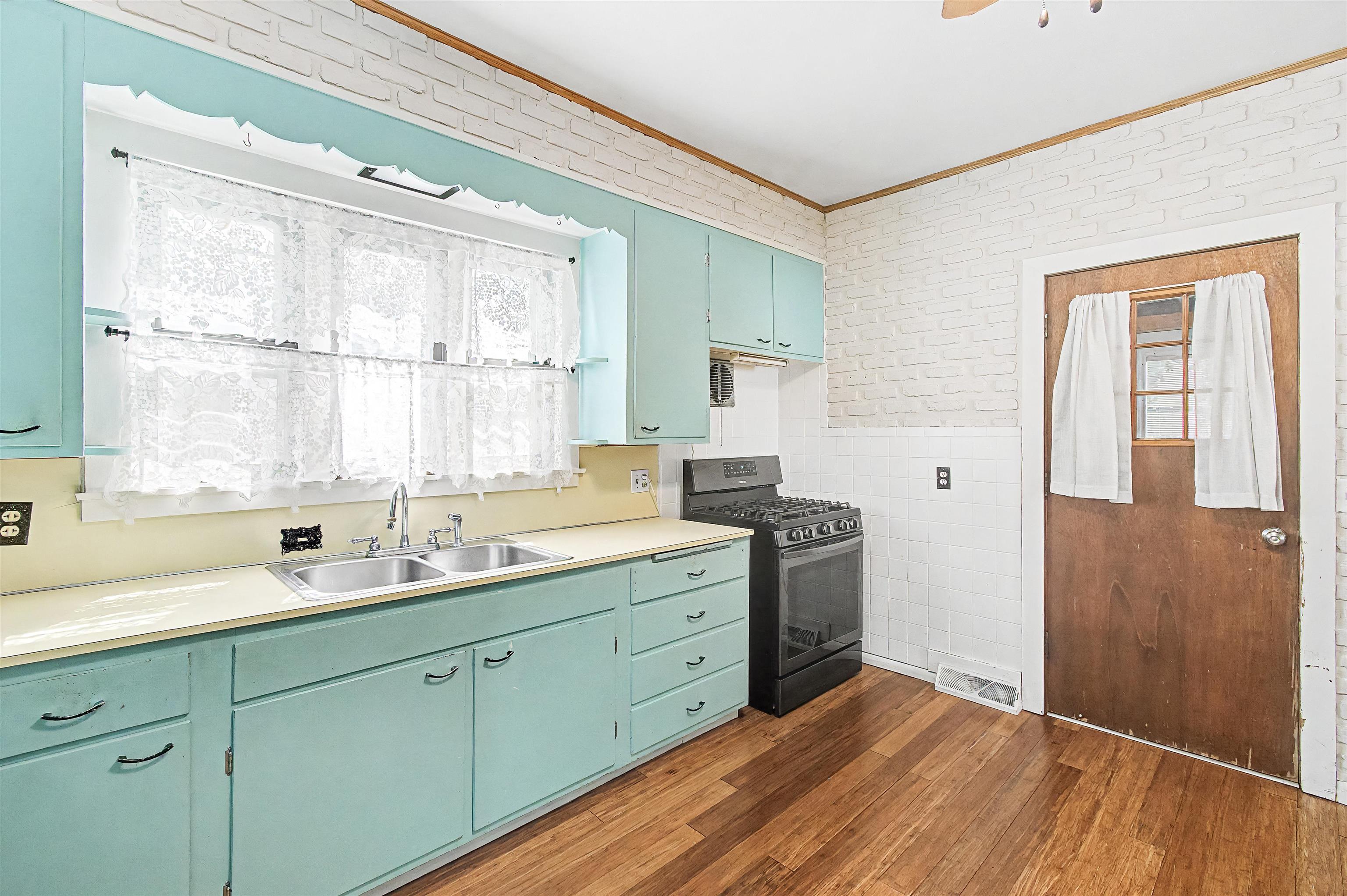 405 Jackson Street Property Photo 1