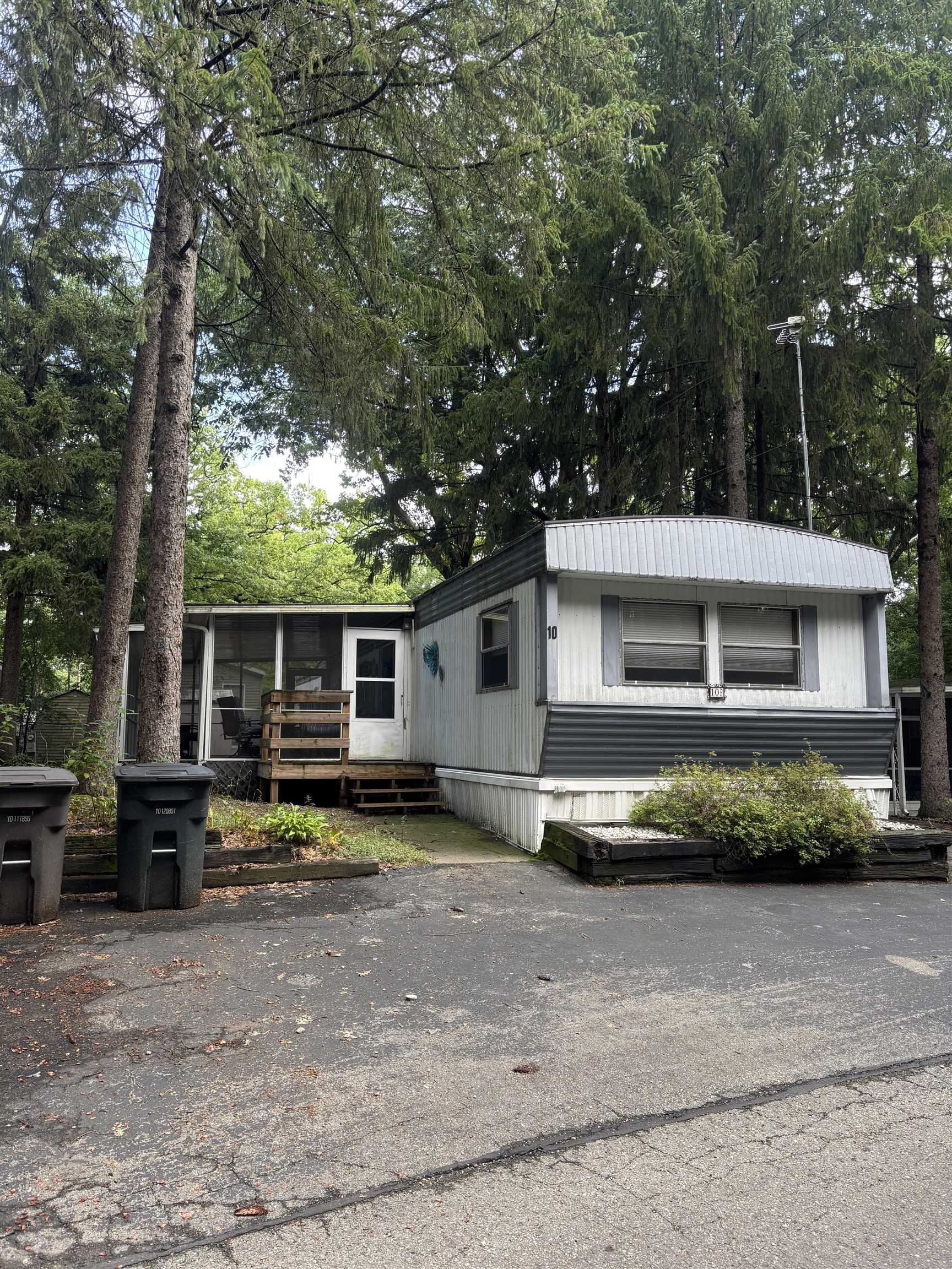 10p Shady Pines Road Property Photo 1