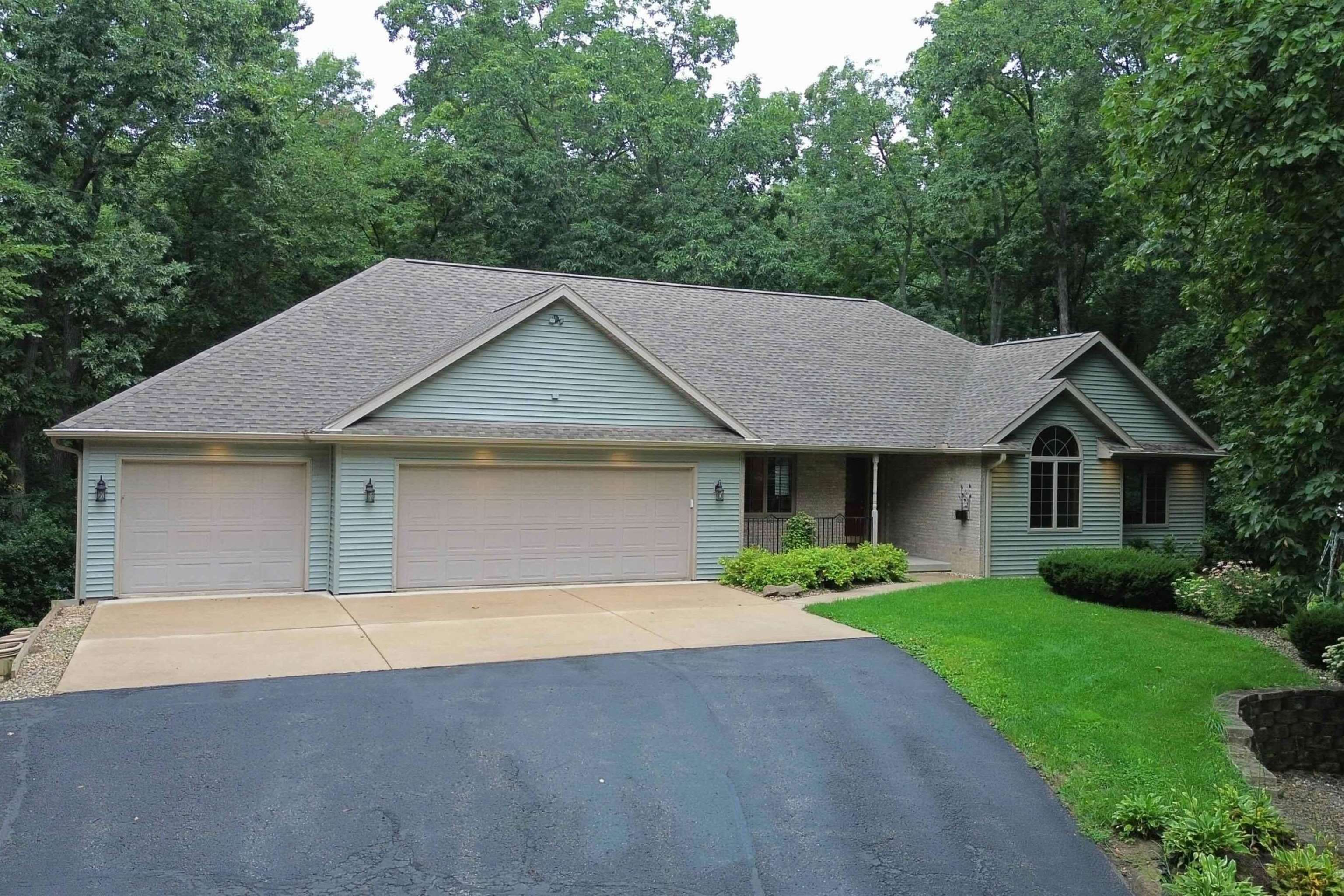 13344 W Forest Hollow Lane Property Photo 1