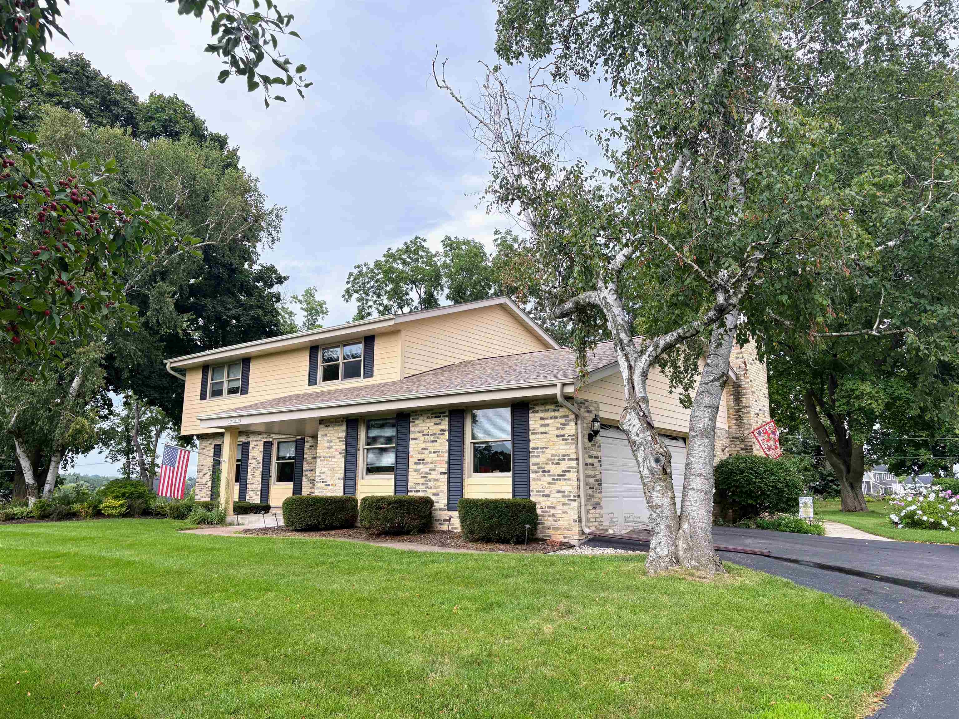 W275 N4880 S Courtland Circle