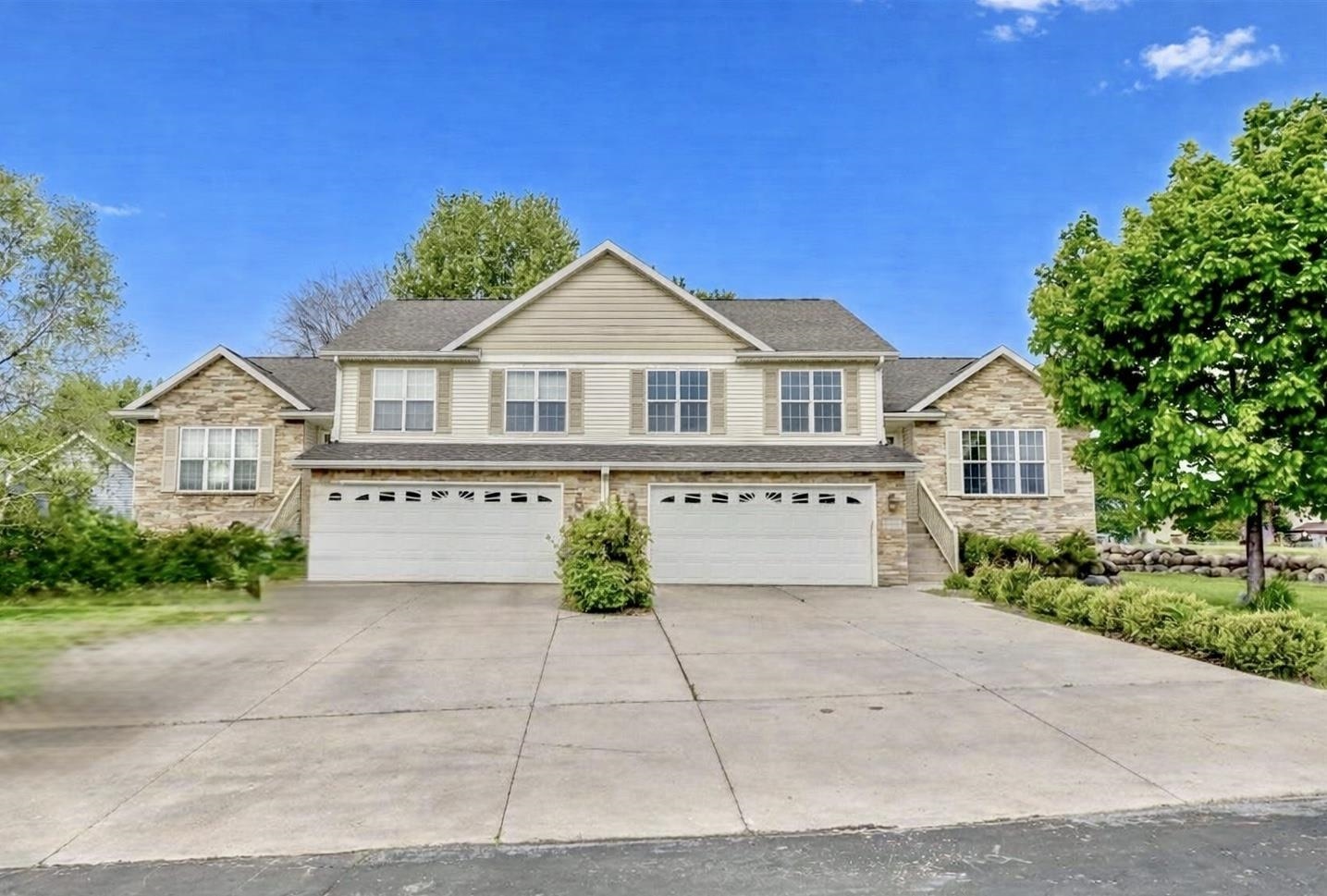 1002 Severson Drive Property Photo 1