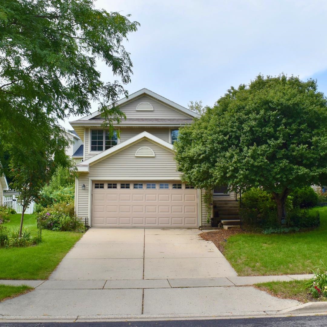 2338 Quartz Lane