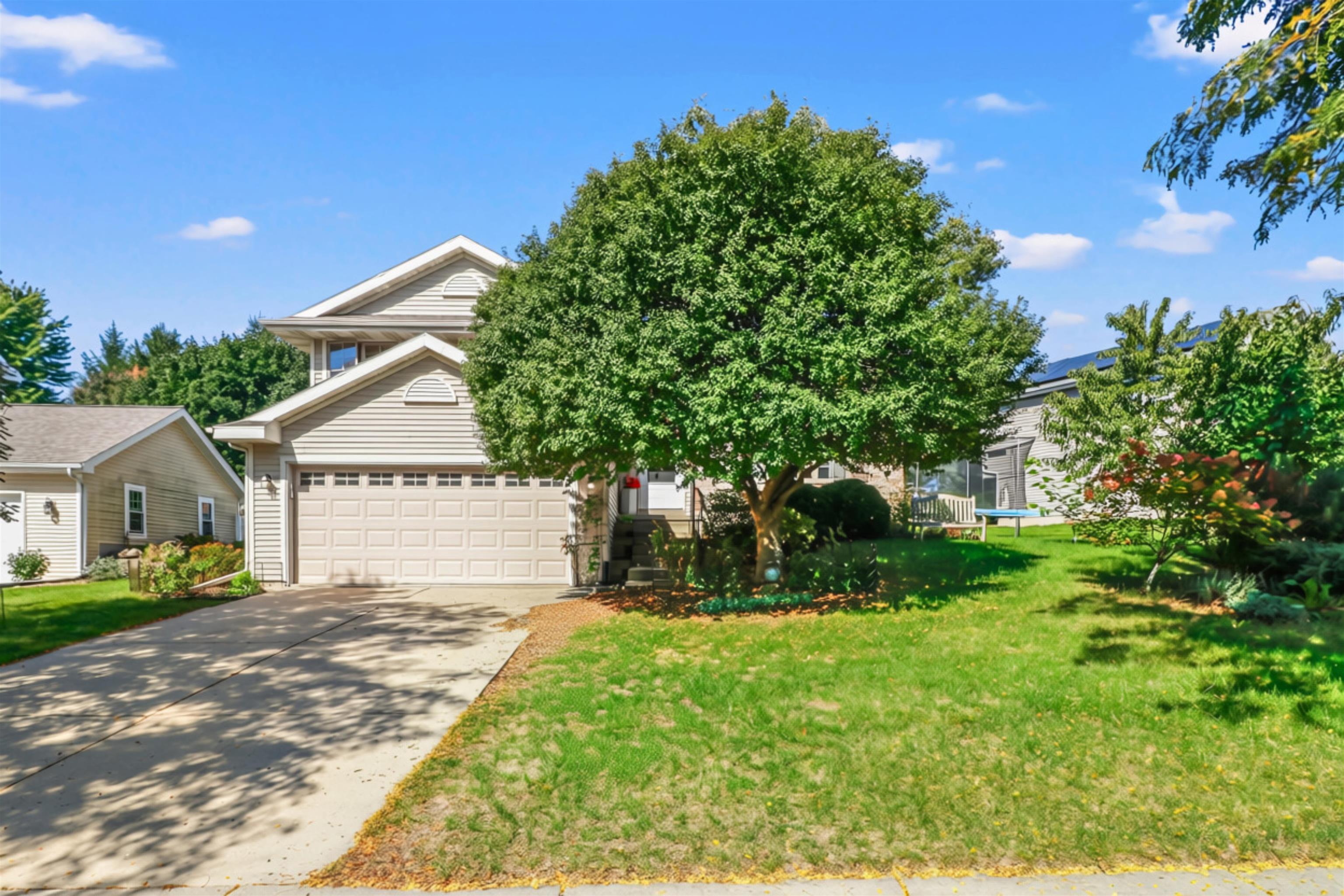 2338 Quartz Lane Property Photo 1
