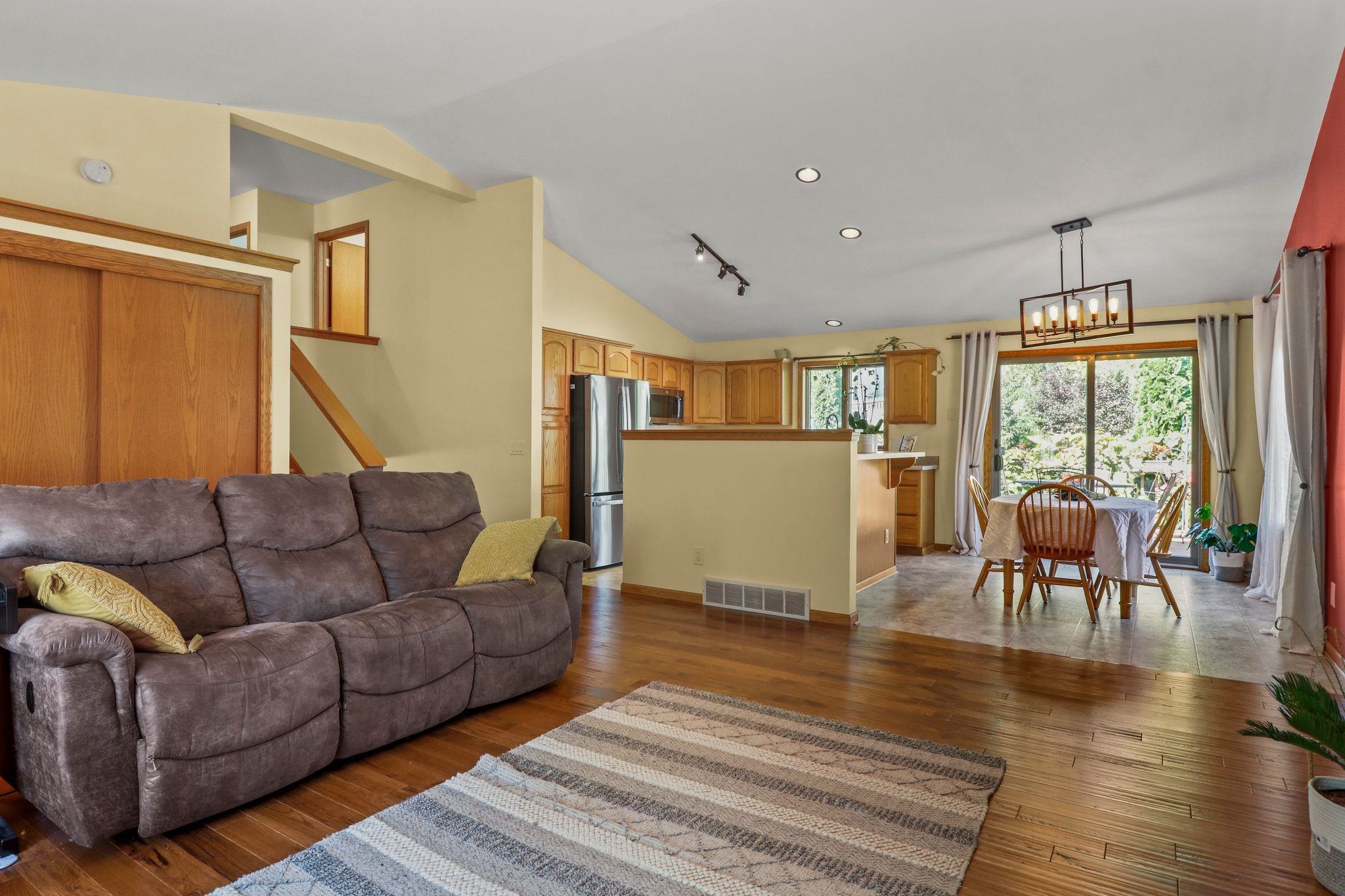 2338 Quartz Lane