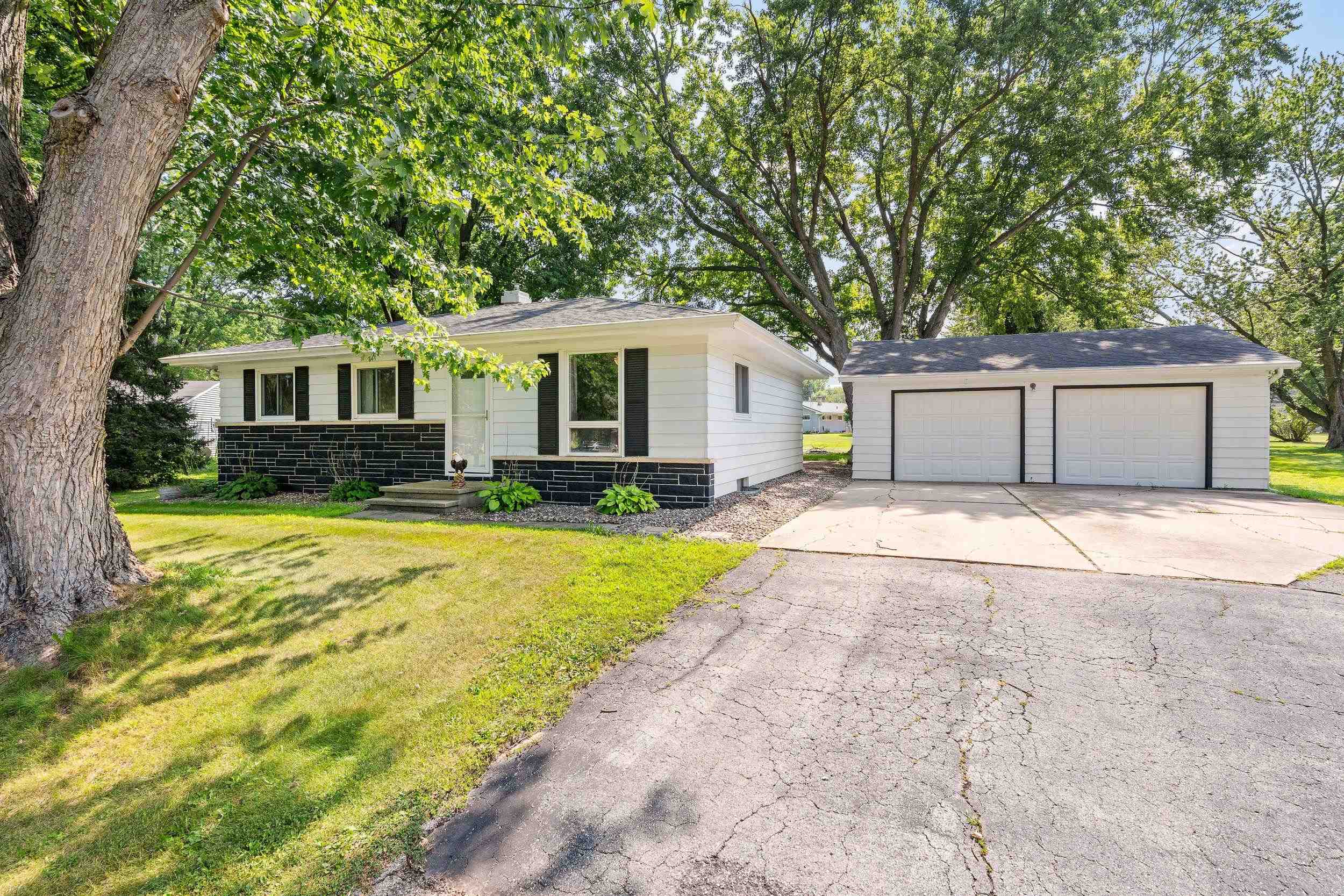 W14256 Highland Terrace