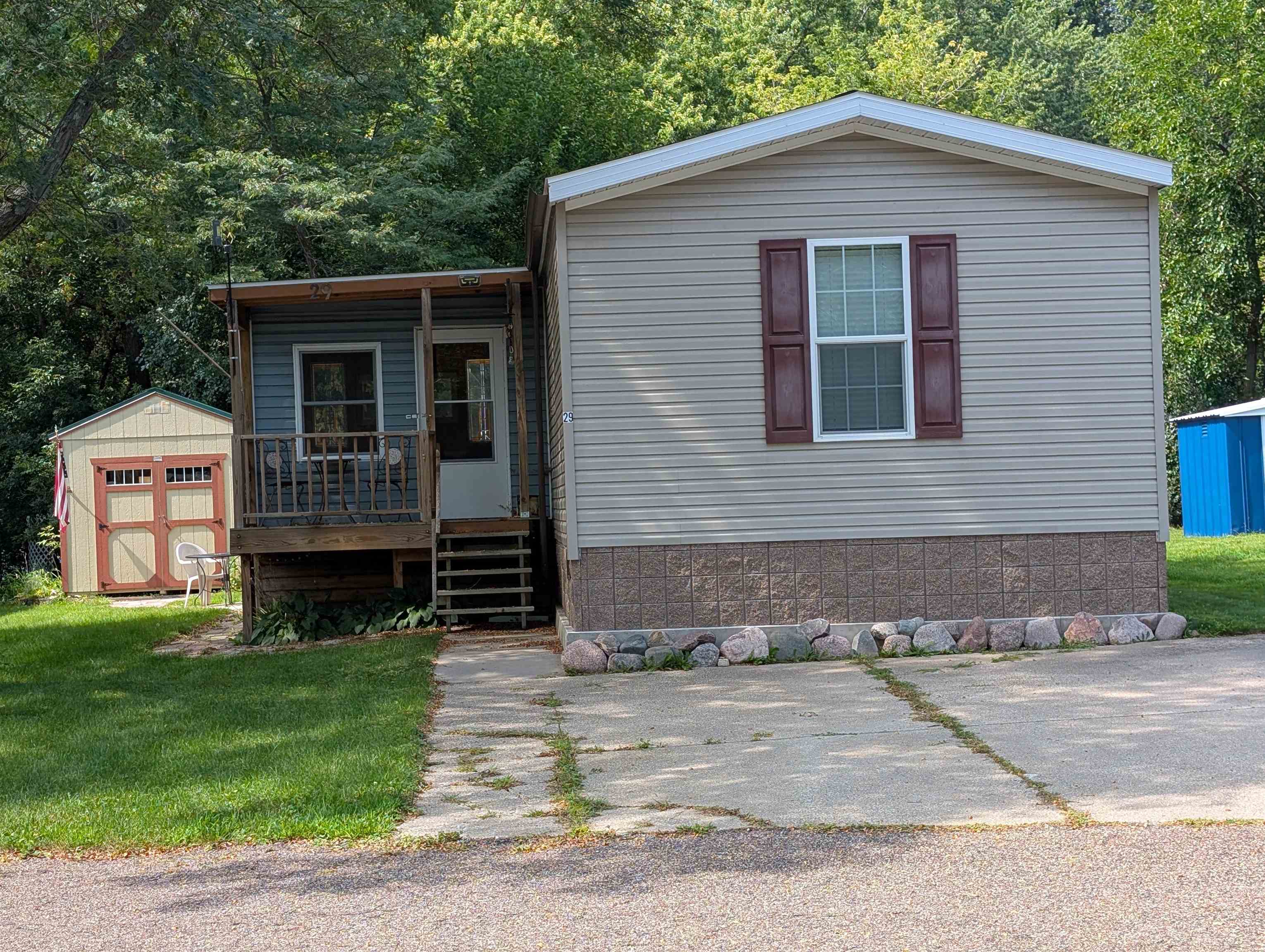 W5655 State Road 33 29 Property Photo 1