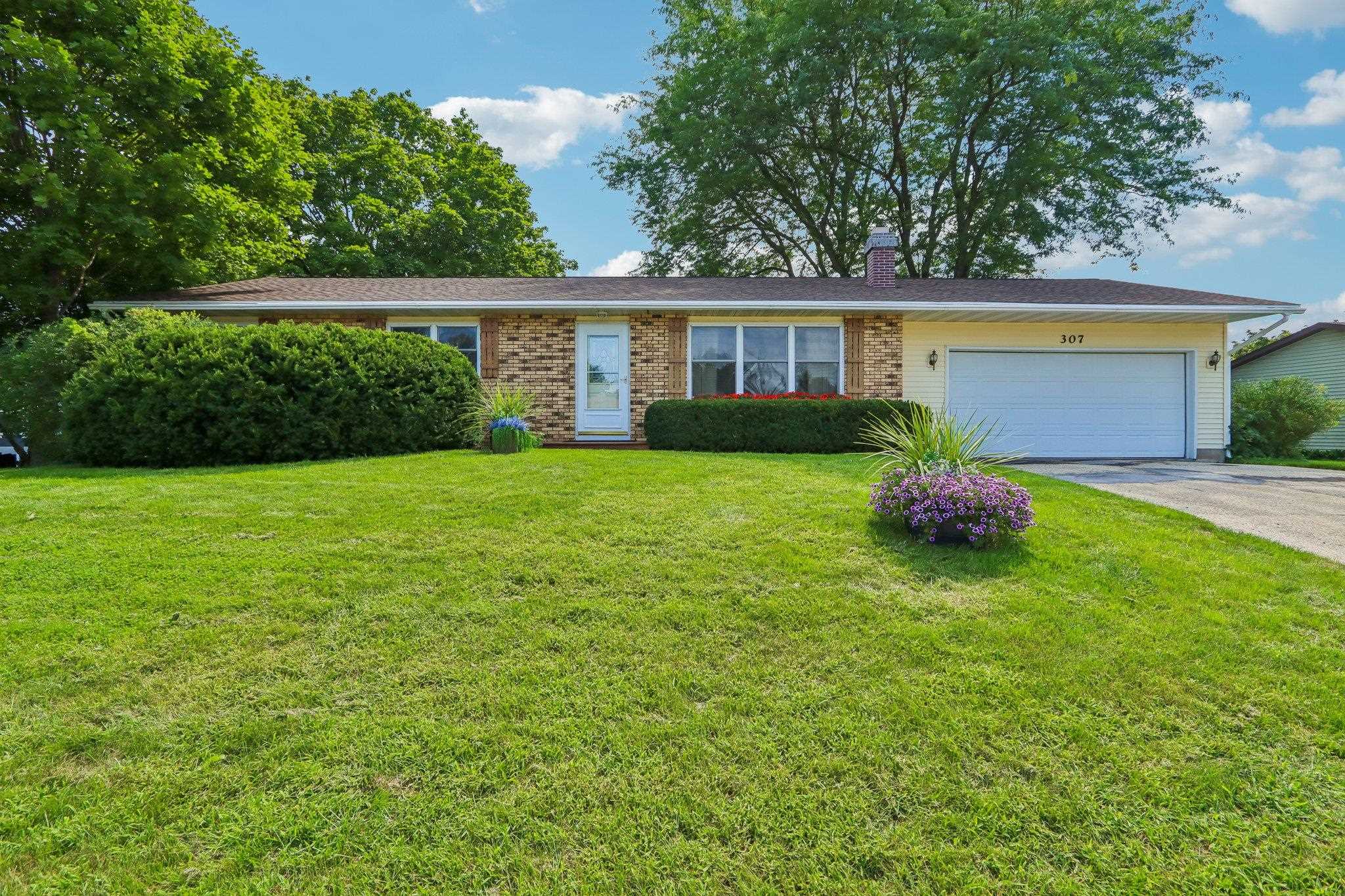 307 Meadowlark Circle