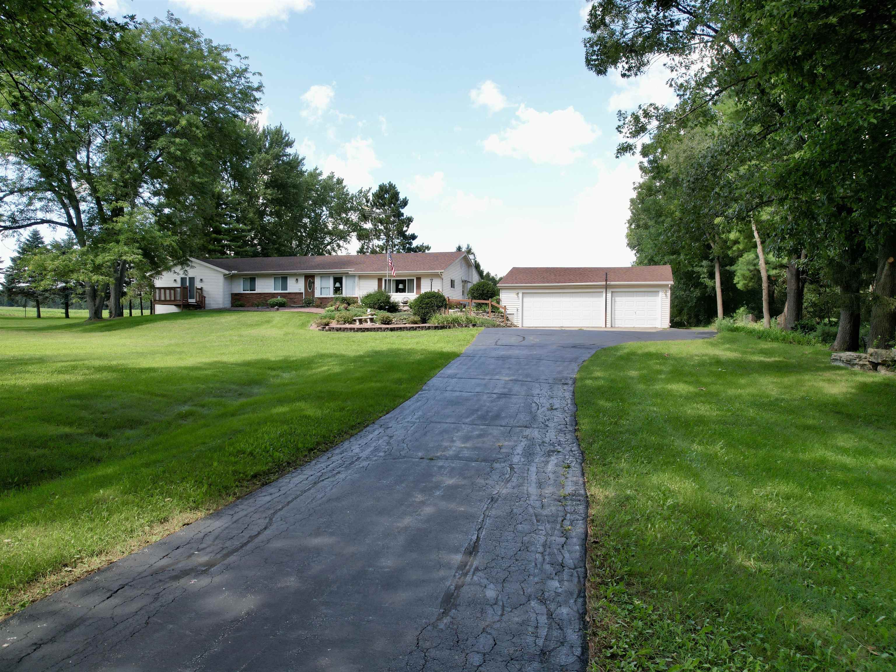 6830 W Saint Lawrence Avenue Property Photo