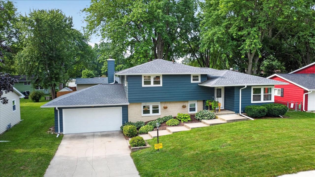 929 Ring Street Property Photo 1