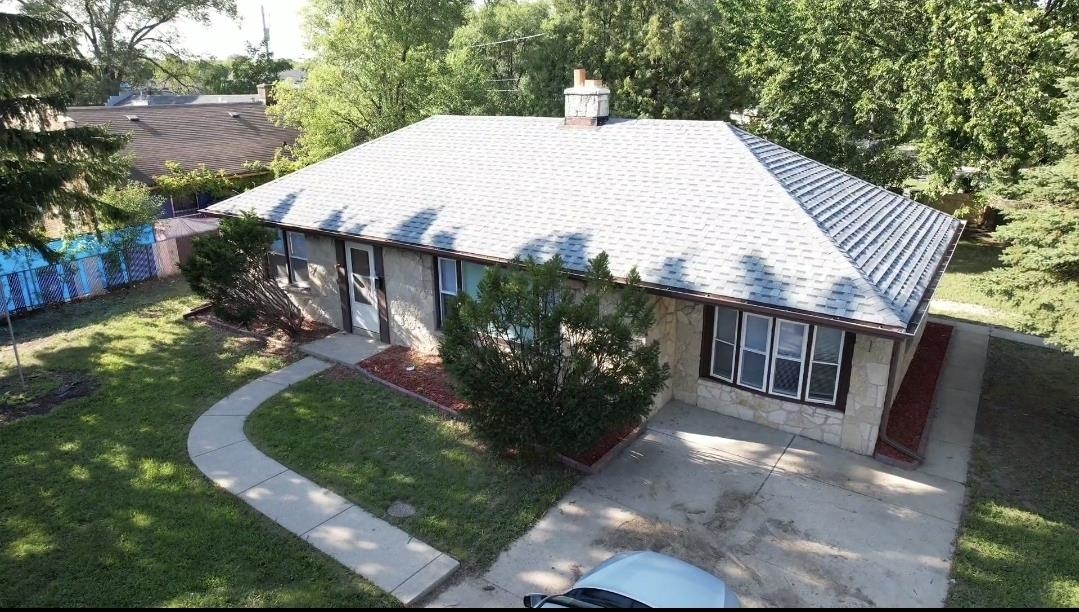 7400 W Villard Avenue Property Photo 1