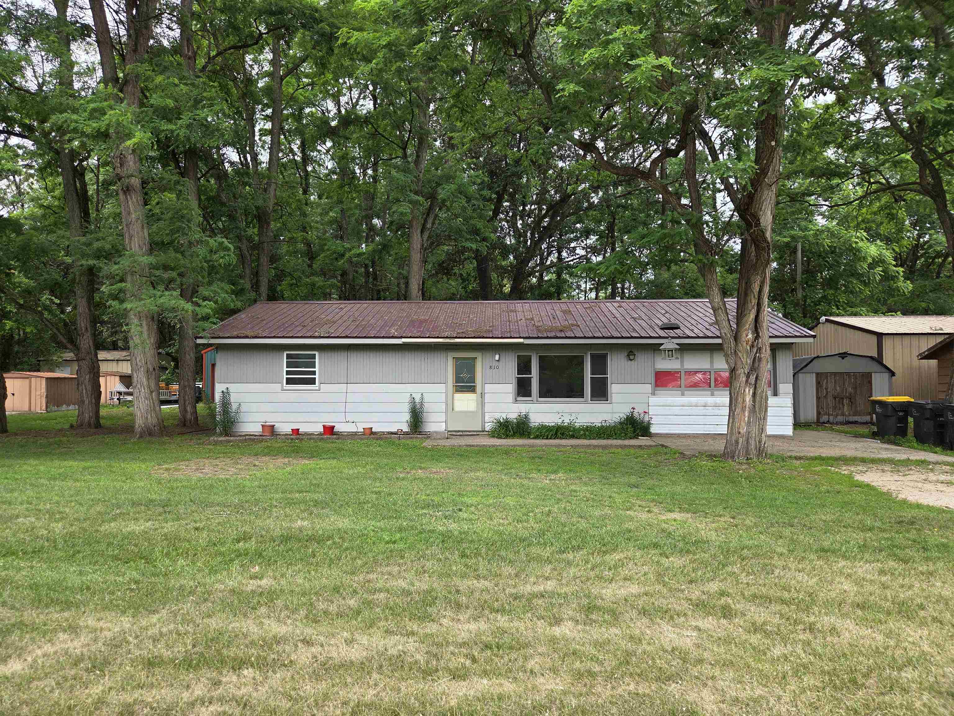 810 Locust Road Property Photo 1
