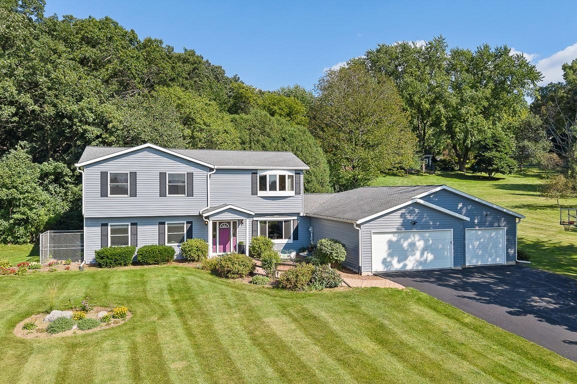 4862 Hickory Trail