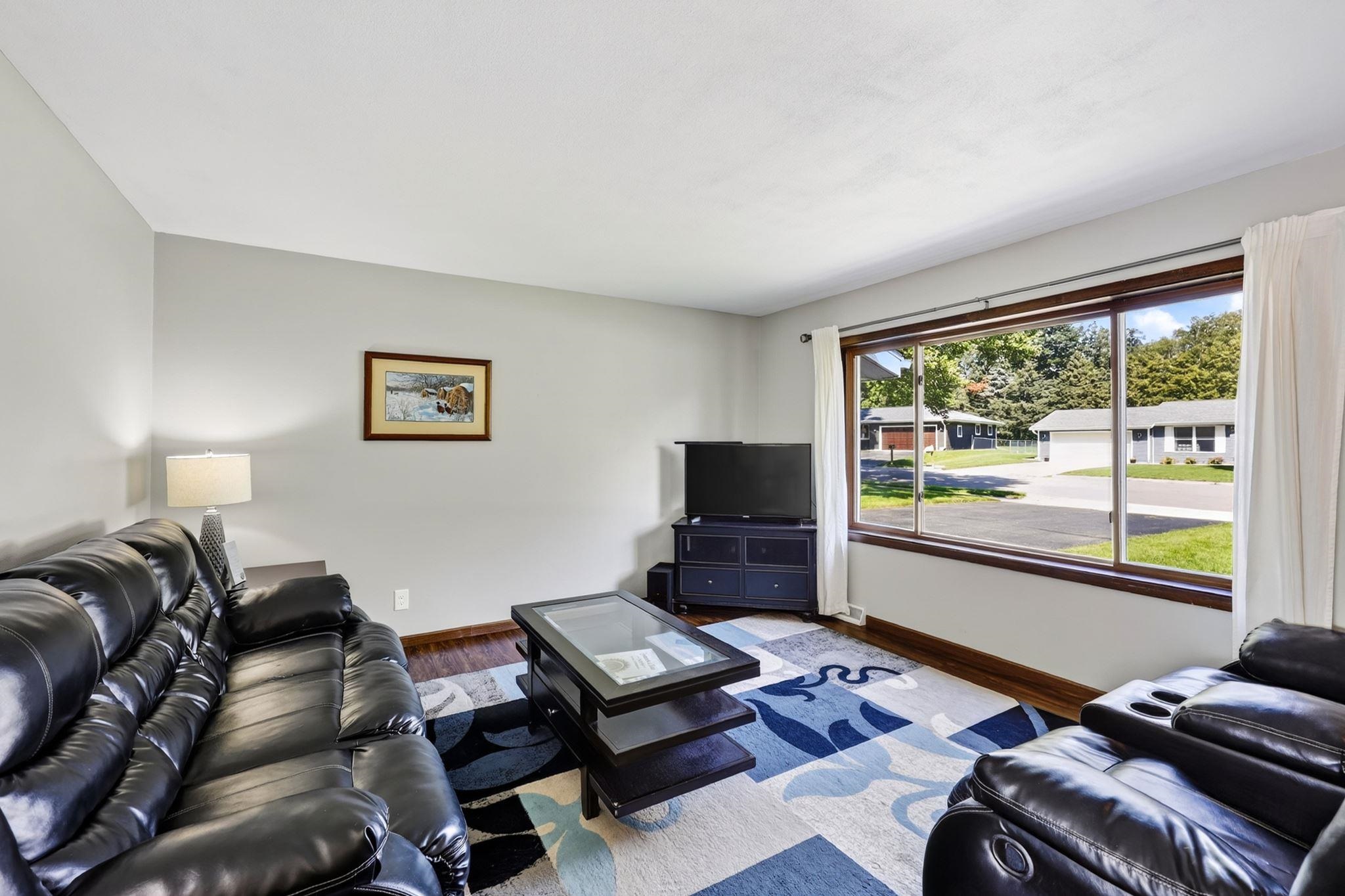 1335 Johnson Street Property Photo 1