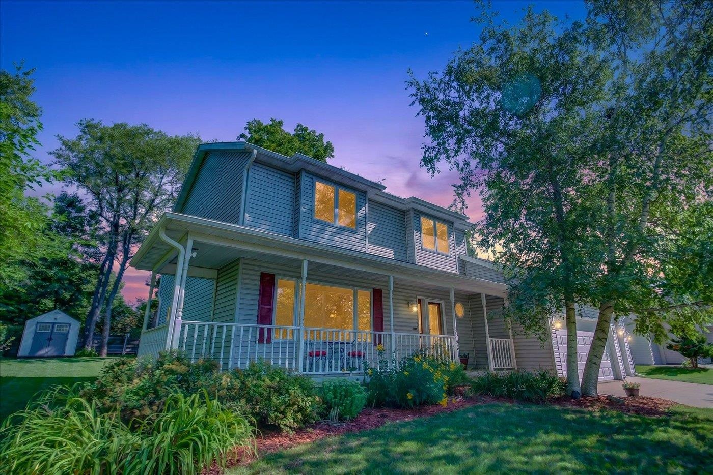 827 Ridge View Lane