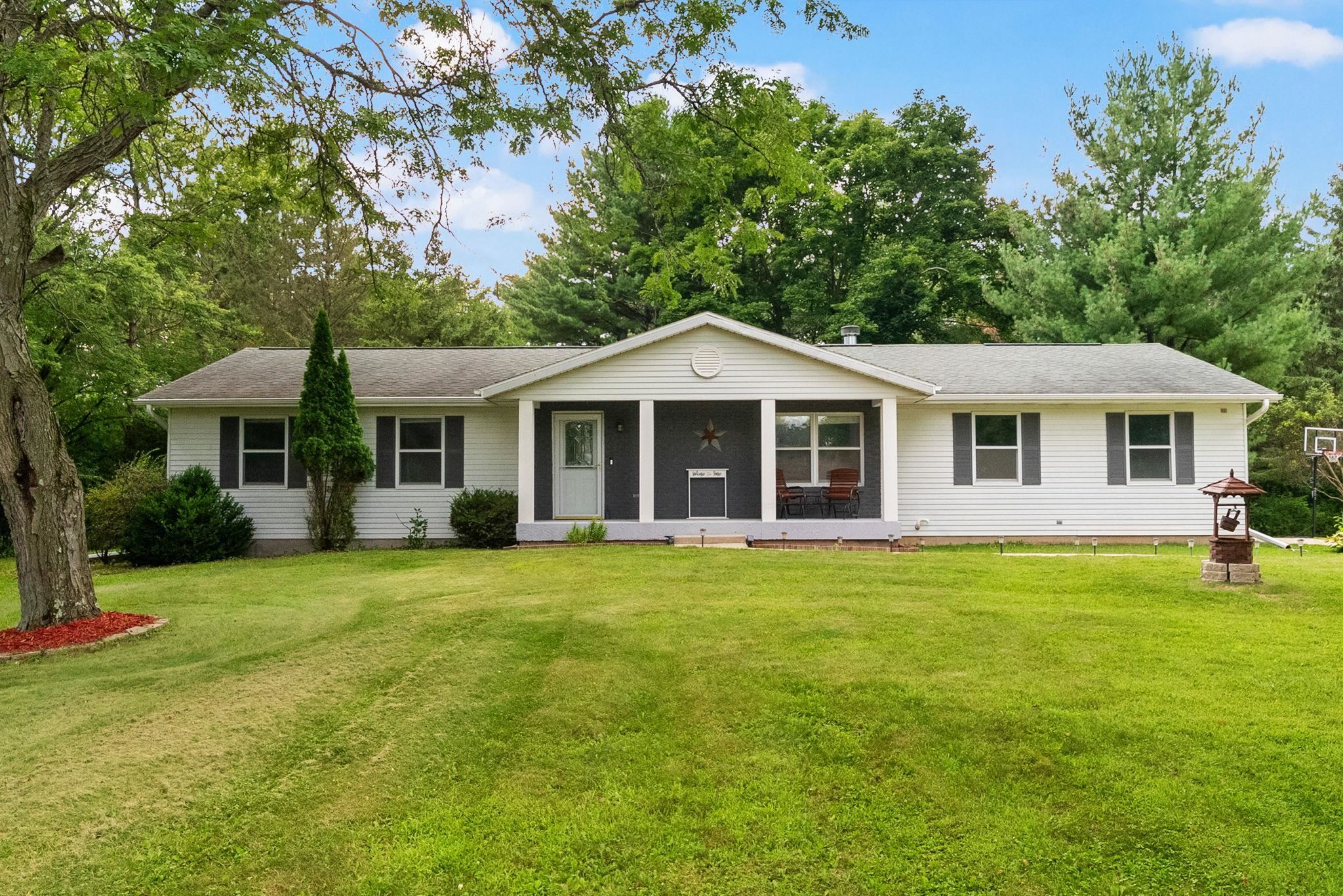 7791 N Honeysuckle Lane