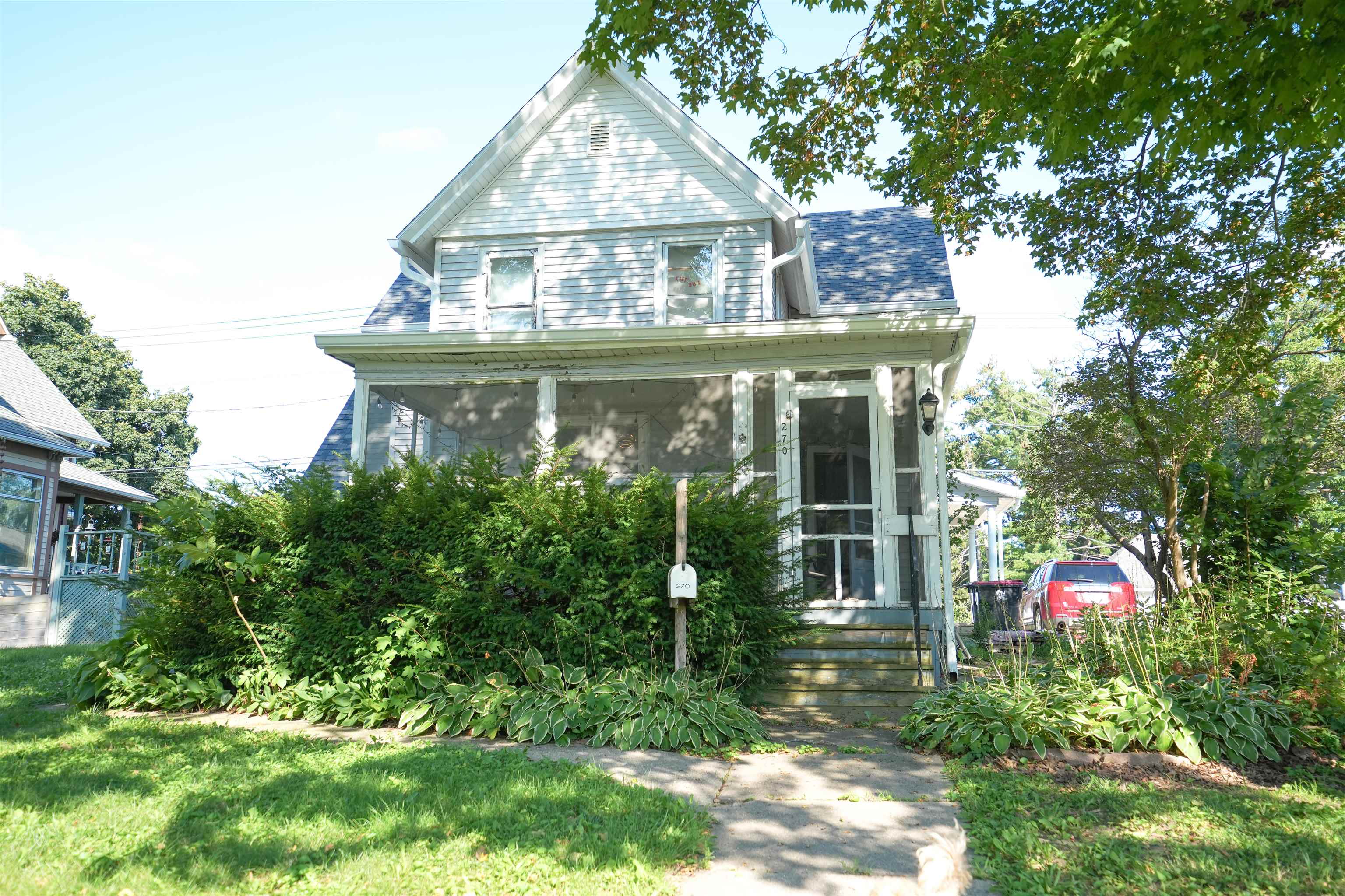 270 N Monroe Street Property Photo 1